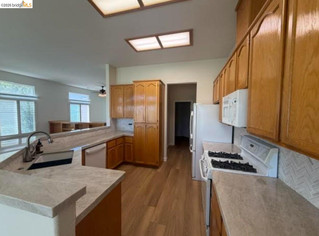 Detail Gallery Image 7 of 22 For 170 Gala Ln, Brentwood,  CA 94513 - 2 Beds | 2 Baths