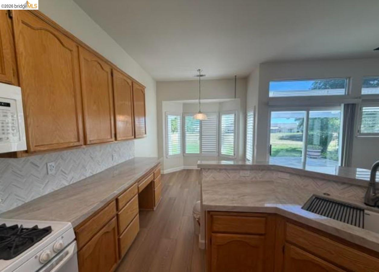 Detail Gallery Image 10 of 22 For 170 Gala Ln, Brentwood,  CA 94513 - 2 Beds | 2 Baths