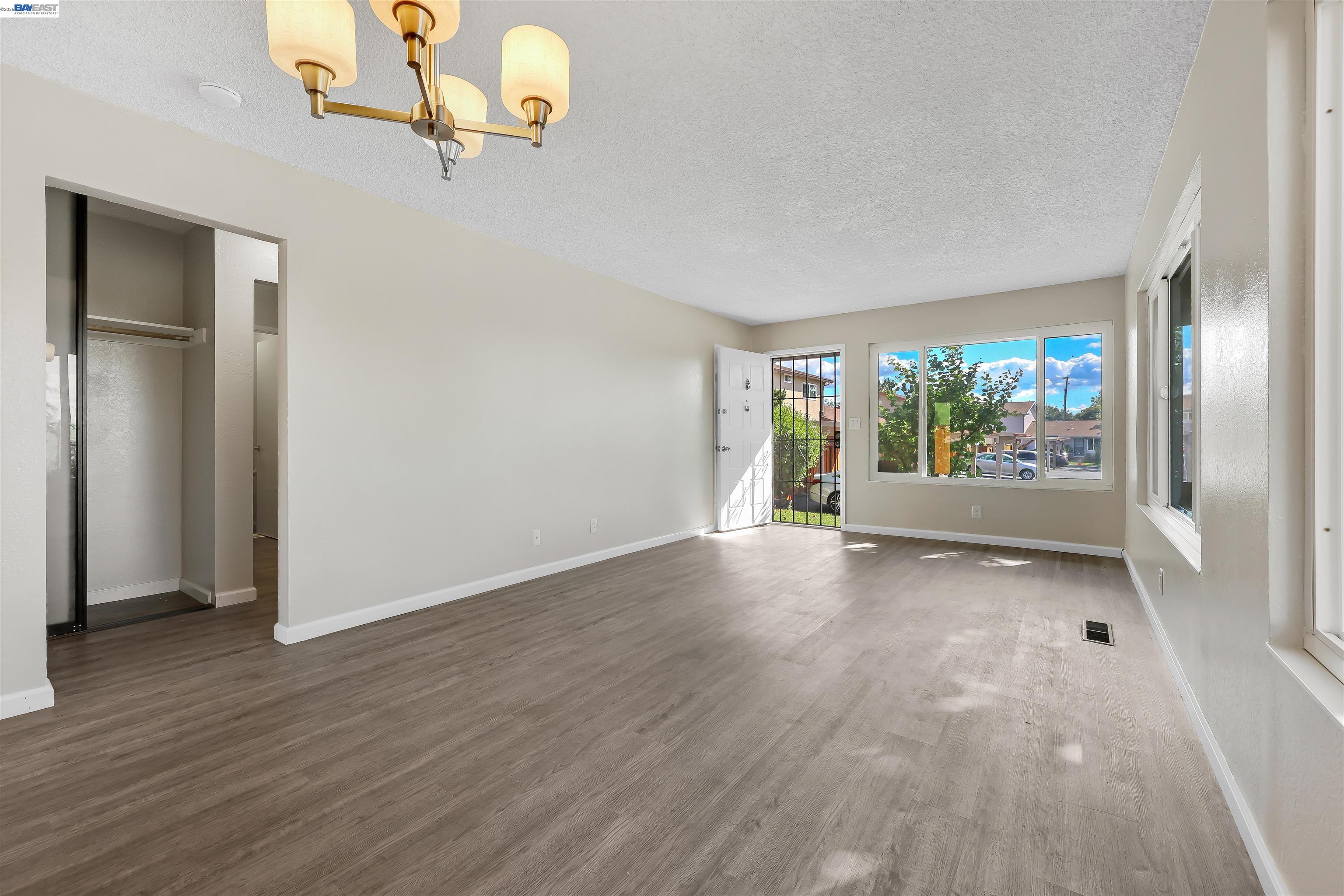 Photo #7: 41129731 Listing: Photo #7