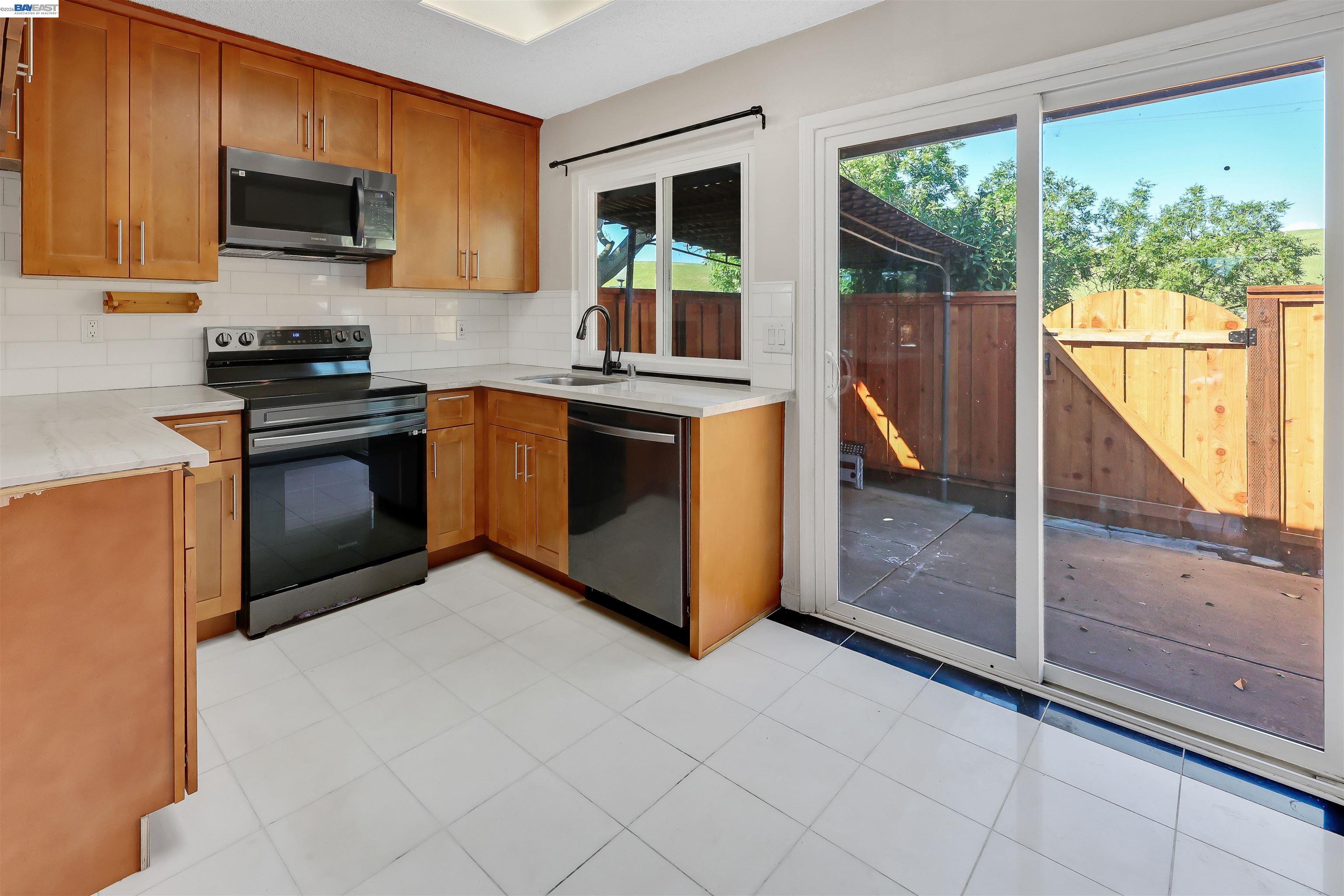 Photo #9: 41129731 Listing: Photo #9