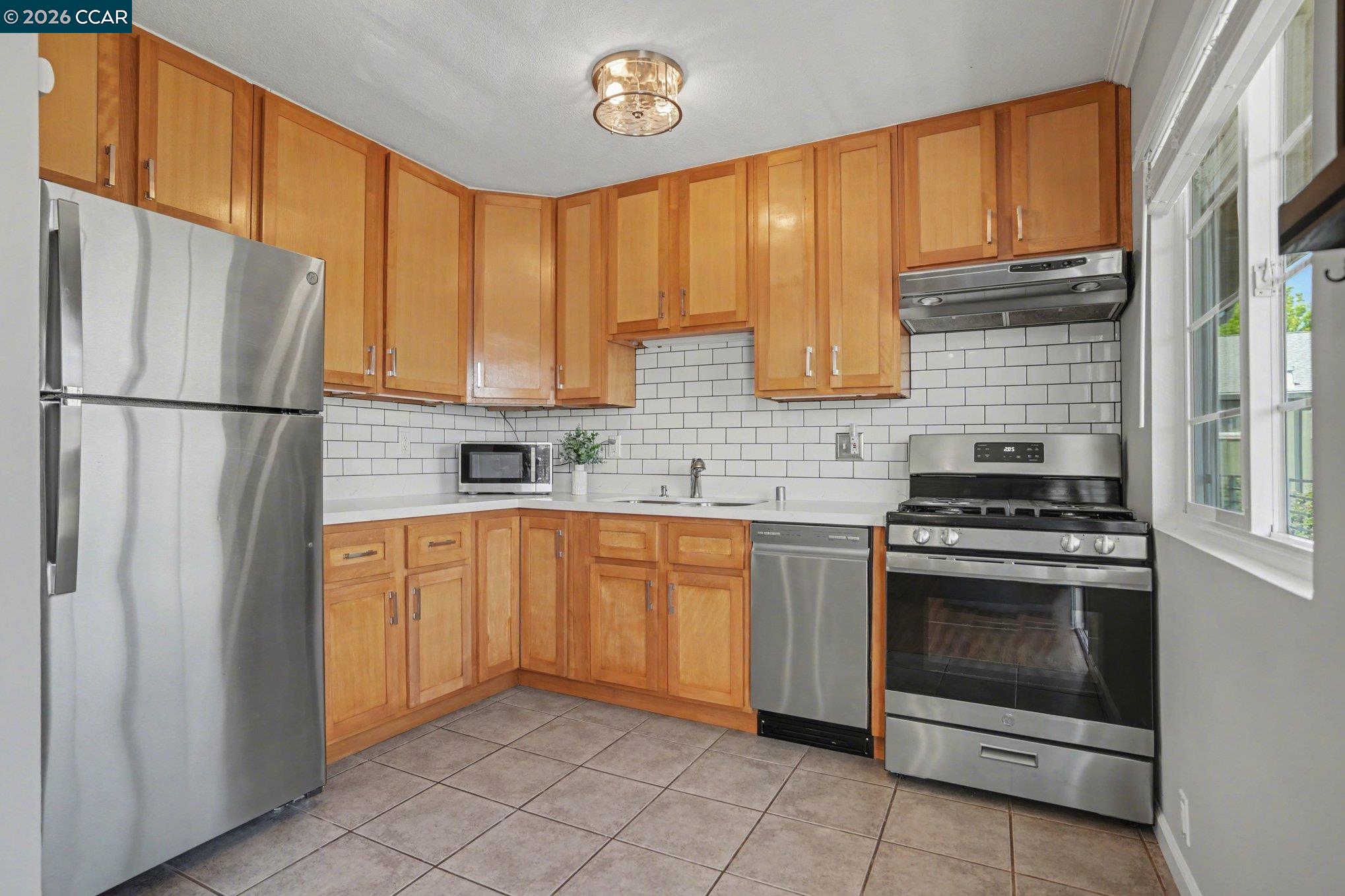 Photo #6: 41129735 Listing: Photo #6