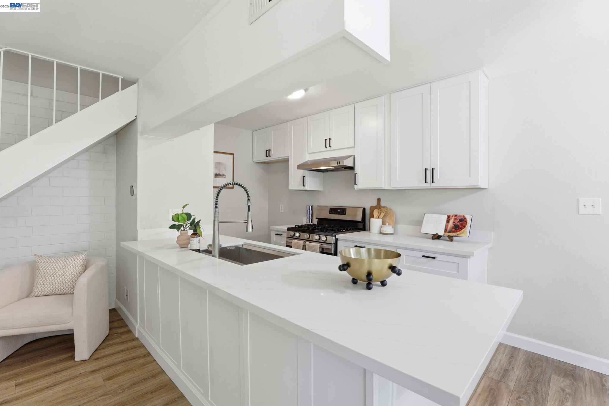 Photo #9: 41129742 Listing: Photo #9
