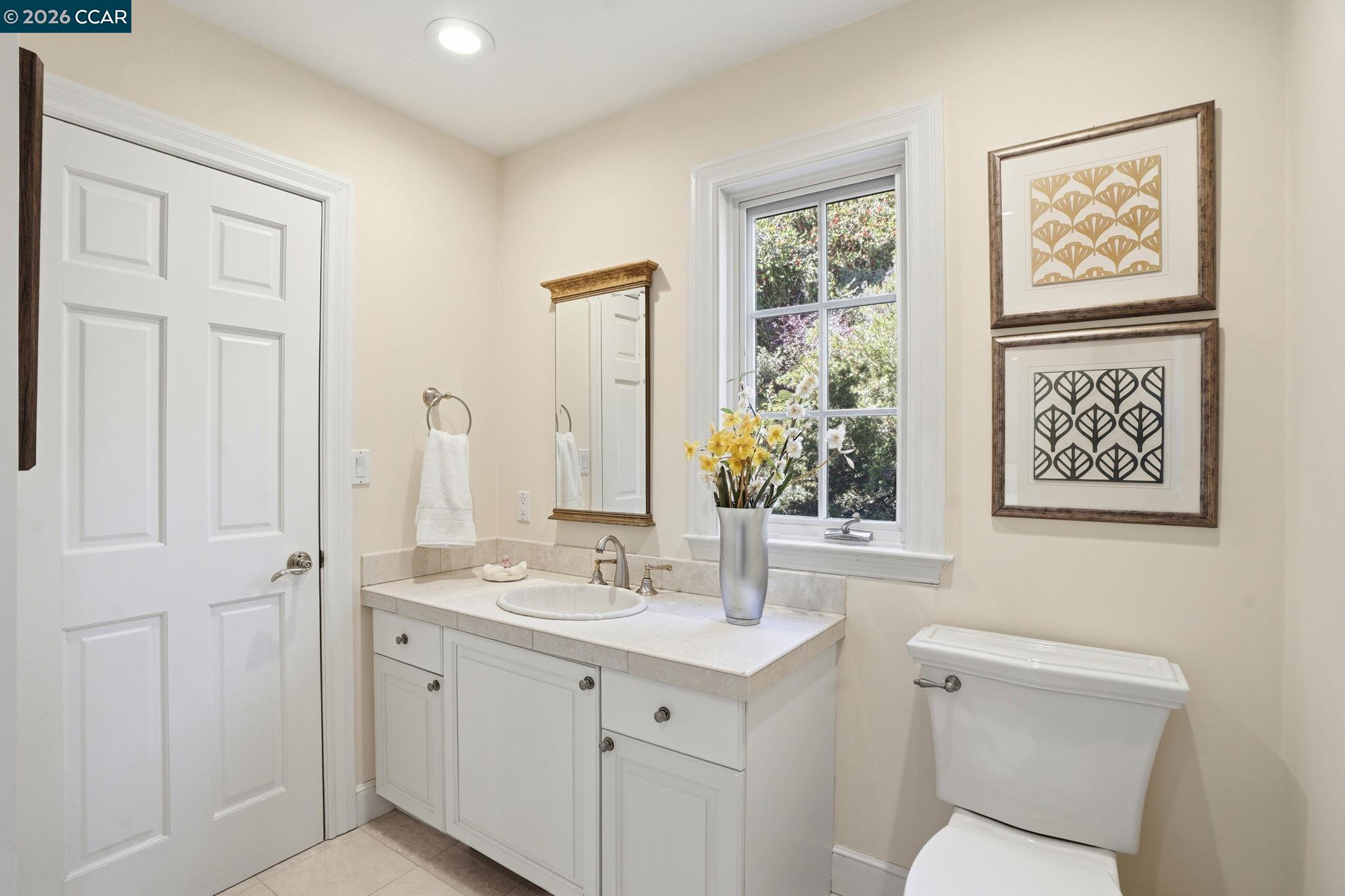 Detail Gallery Image 22 of 58 For 45 N Merrill Circle, Moraga,  CA 94556 - 4 Beds | 3/1 Baths