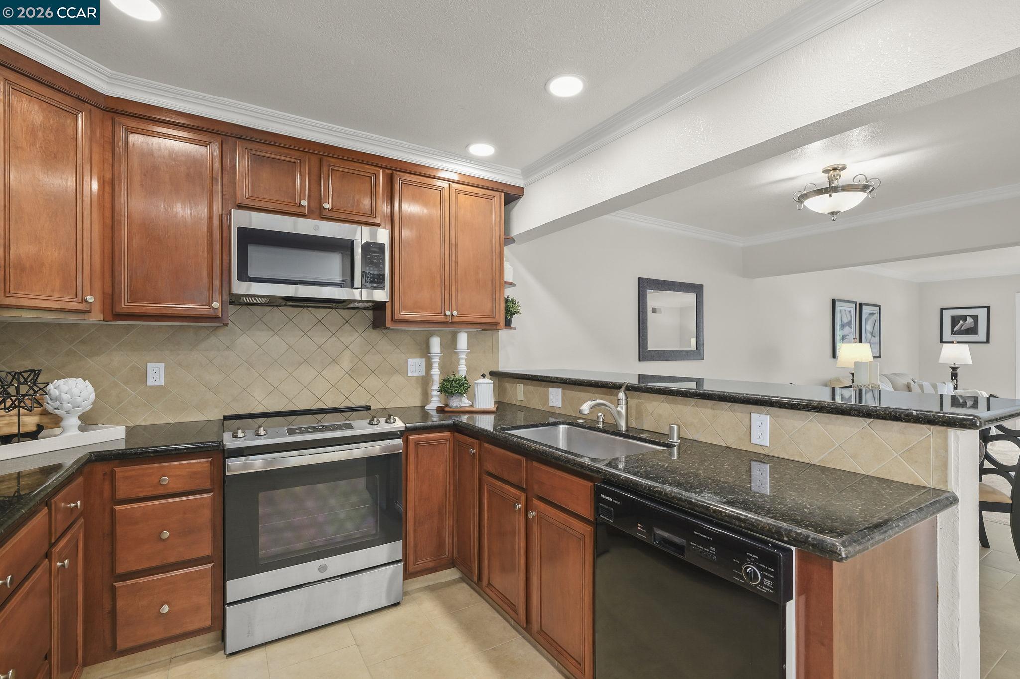 Photo #11: 41129752 Listing: Photo #11