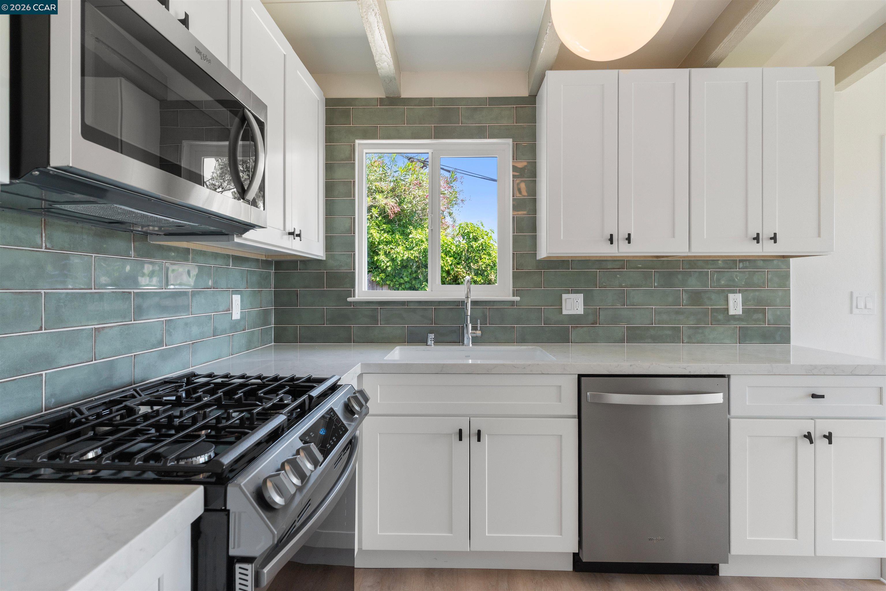 Detail Gallery Image 13 of 43 For 4661 Driftwood Ct, El Sobrante,  CA 94803 - 3 Beds | 2 Baths