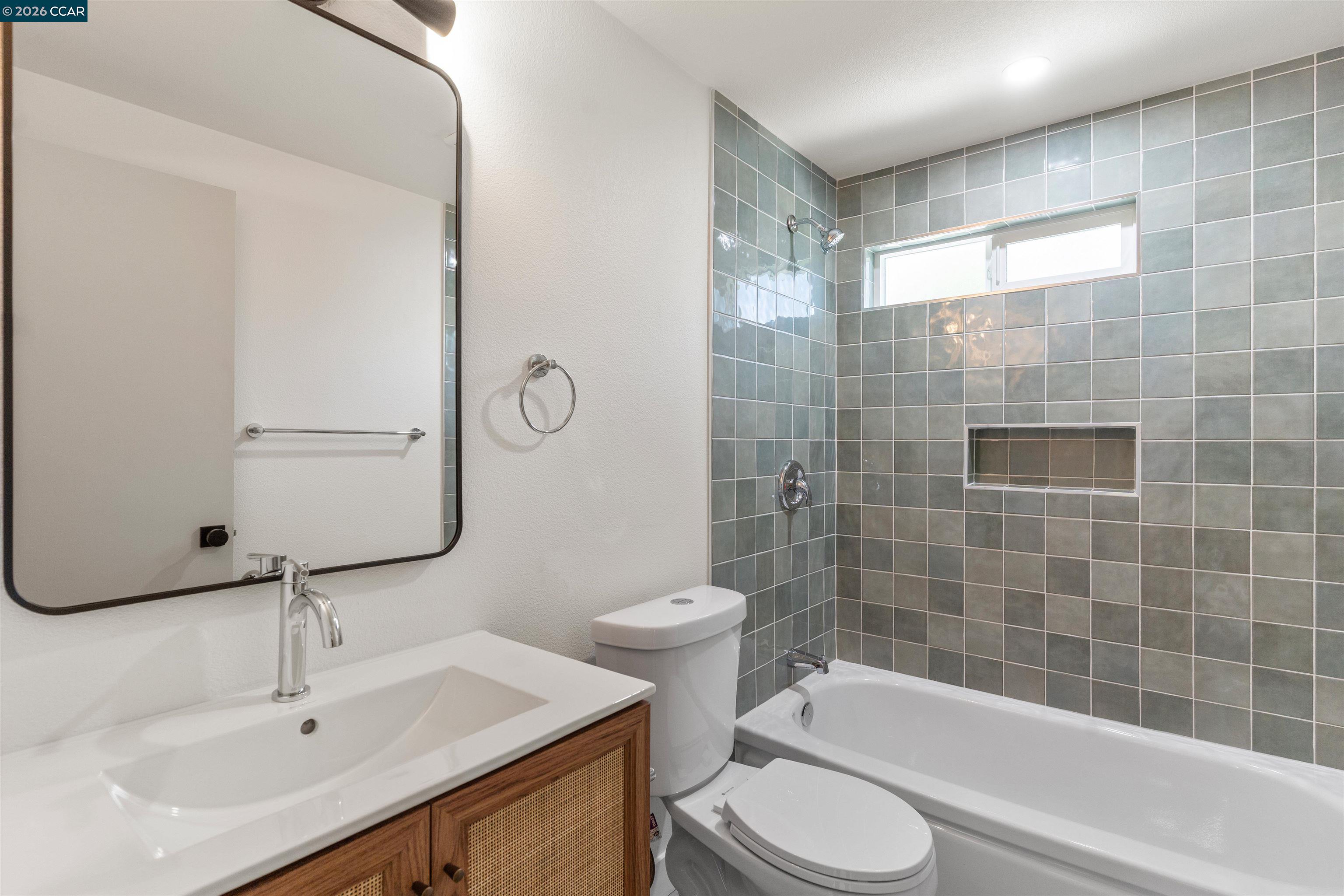 Detail Gallery Image 16 of 43 For 4661 Driftwood Ct, El Sobrante,  CA 94803 - 3 Beds | 2 Baths