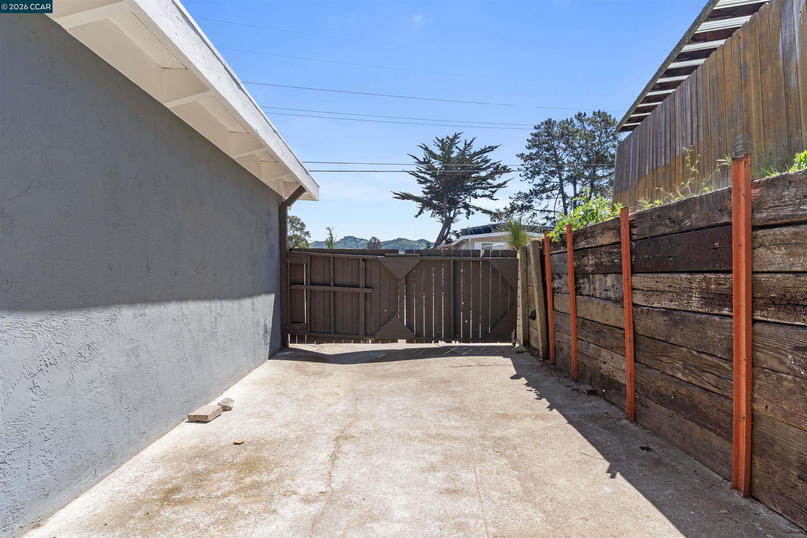 Detail Gallery Image 33 of 43 For 4661 Driftwood Ct, El Sobrante,  CA 94803 - 3 Beds | 2 Baths