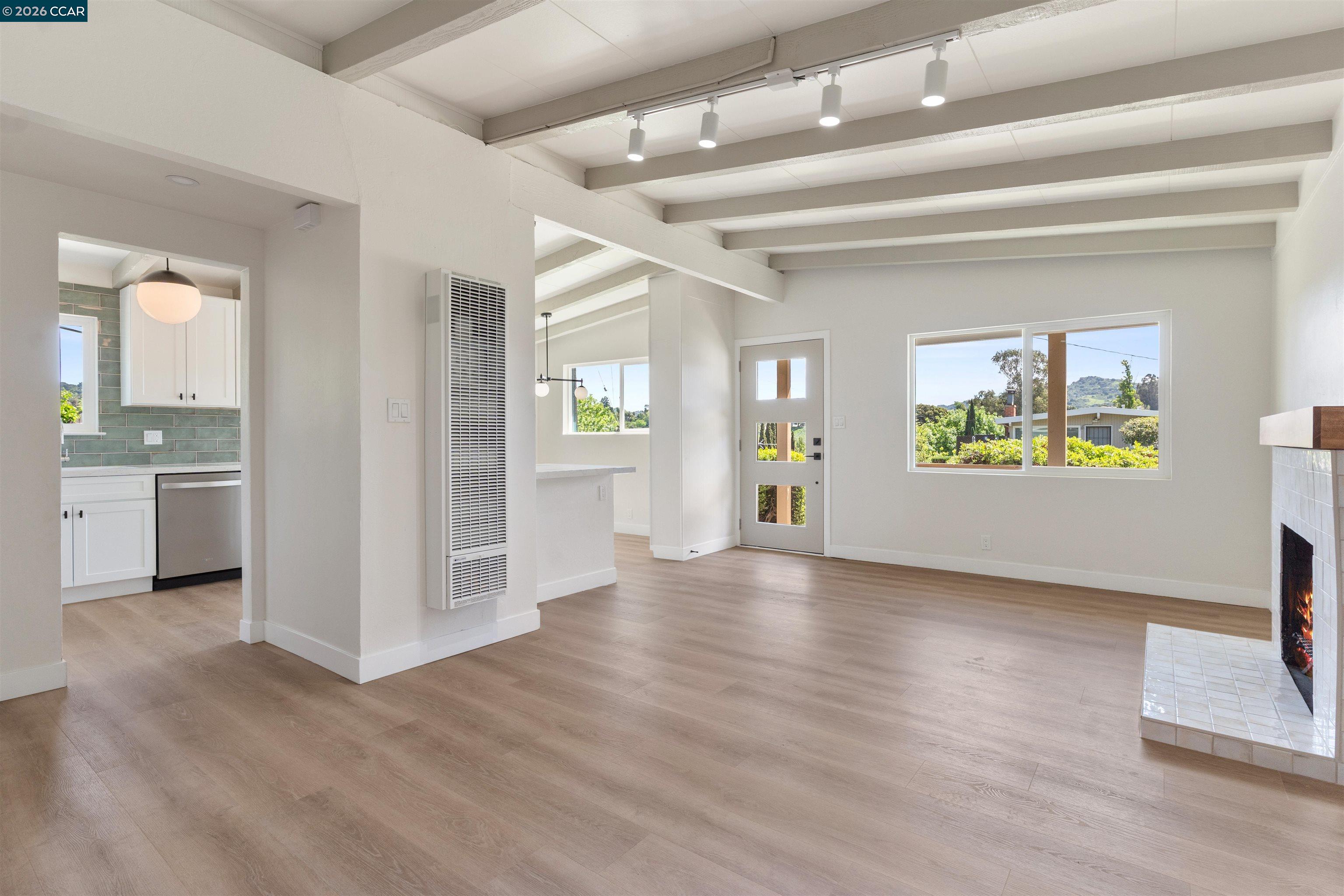 Detail Gallery Image 6 of 43 For 4661 Driftwood Ct, El Sobrante,  CA 94803 - 3 Beds | 2 Baths