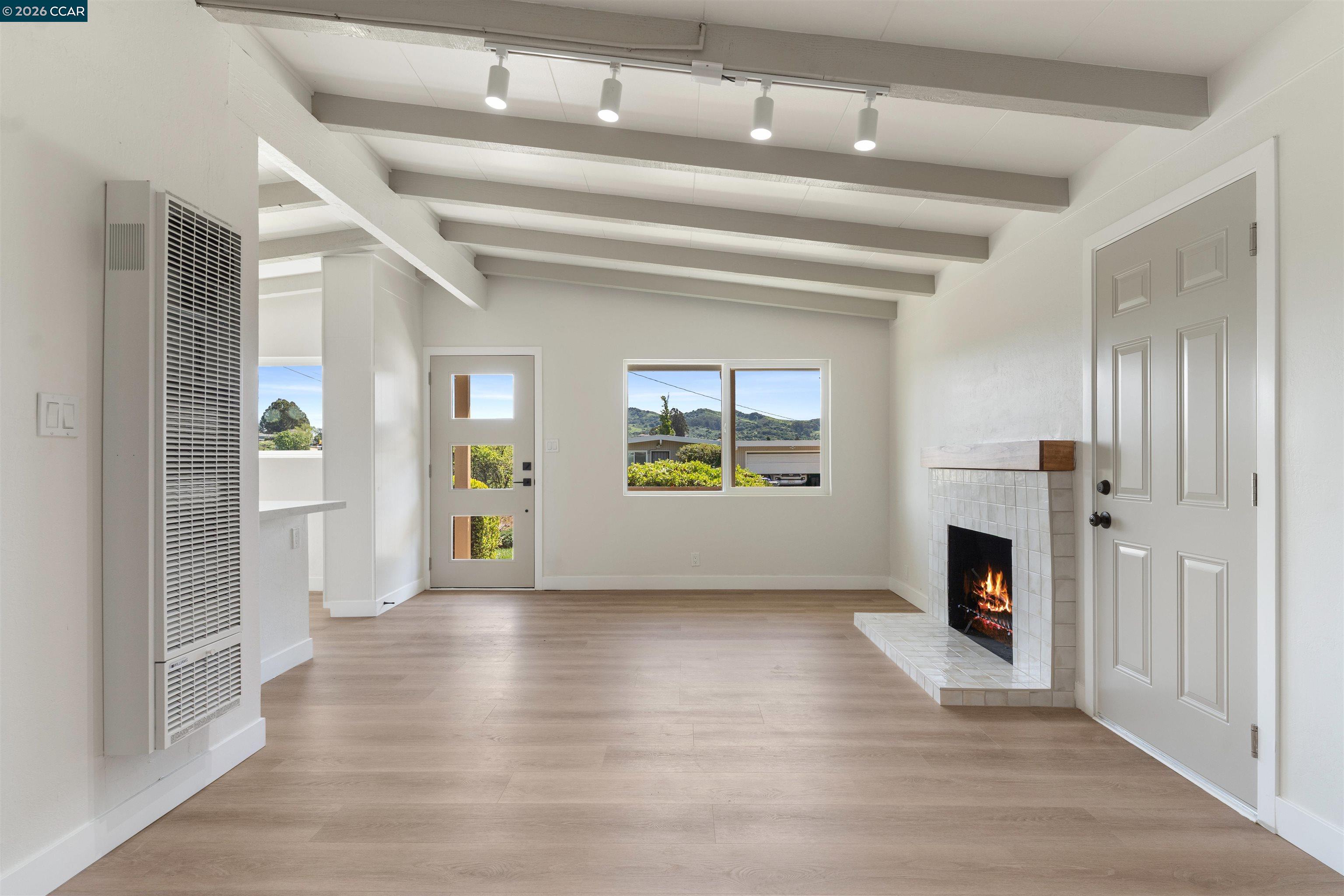 Detail Gallery Image 7 of 43 For 4661 Driftwood Ct, El Sobrante,  CA 94803 - 3 Beds | 2 Baths