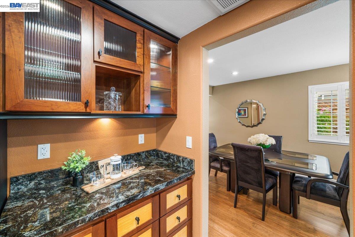 Detail Gallery Image 14 of 55 For 581 Tawny, Pleasanton,  CA 94566 - 4 Beds | 2 Baths