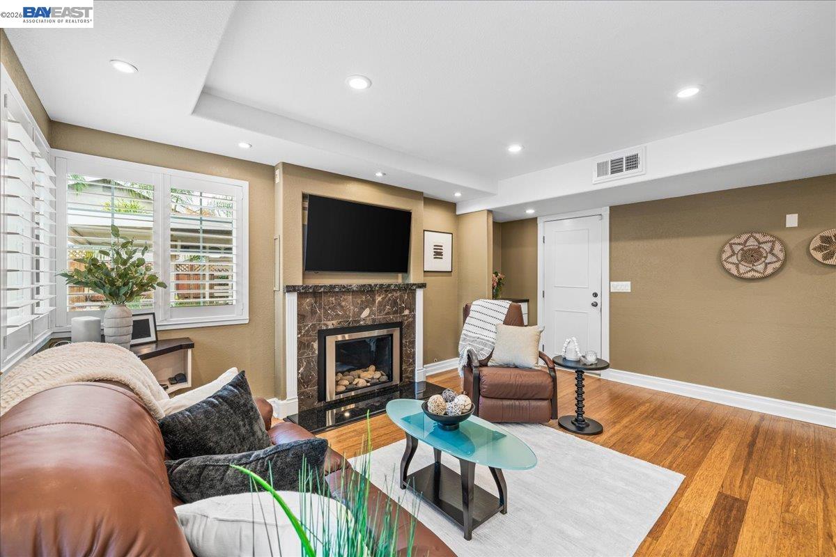 Detail Gallery Image 16 of 55 For 581 Tawny, Pleasanton,  CA 94566 - 4 Beds | 2 Baths