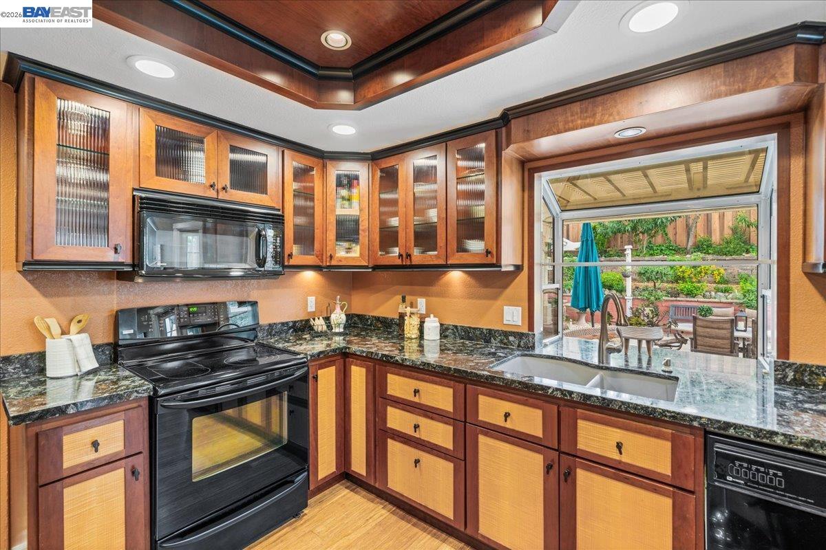 Detail Gallery Image 9 of 55 For 581 Tawny, Pleasanton,  CA 94566 - 4 Beds | 2 Baths