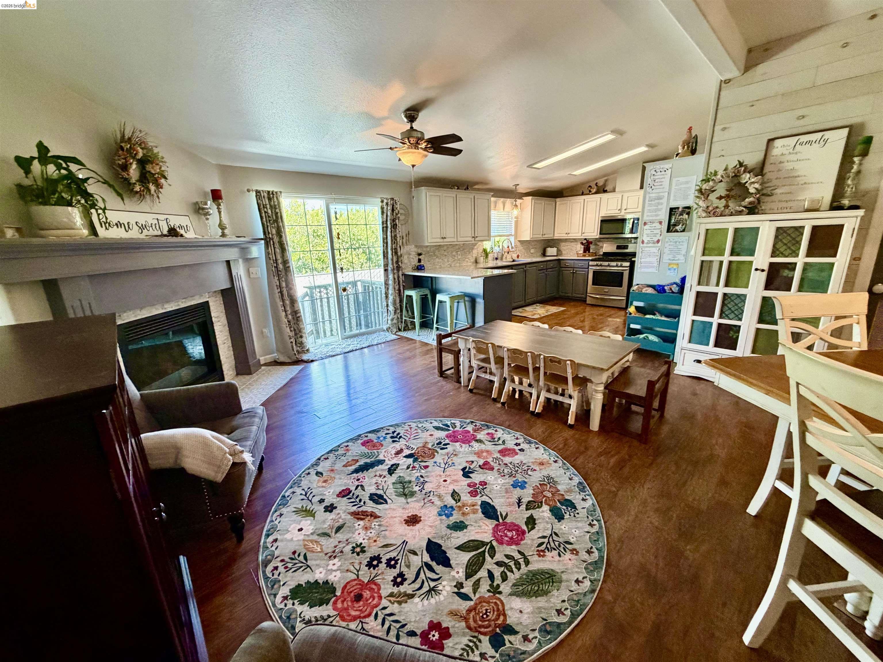 Detail Gallery Image 6 of 30 For 18550 Well House Dr, Jamestown,  CA 95327 - 3 Beds | 2 Baths