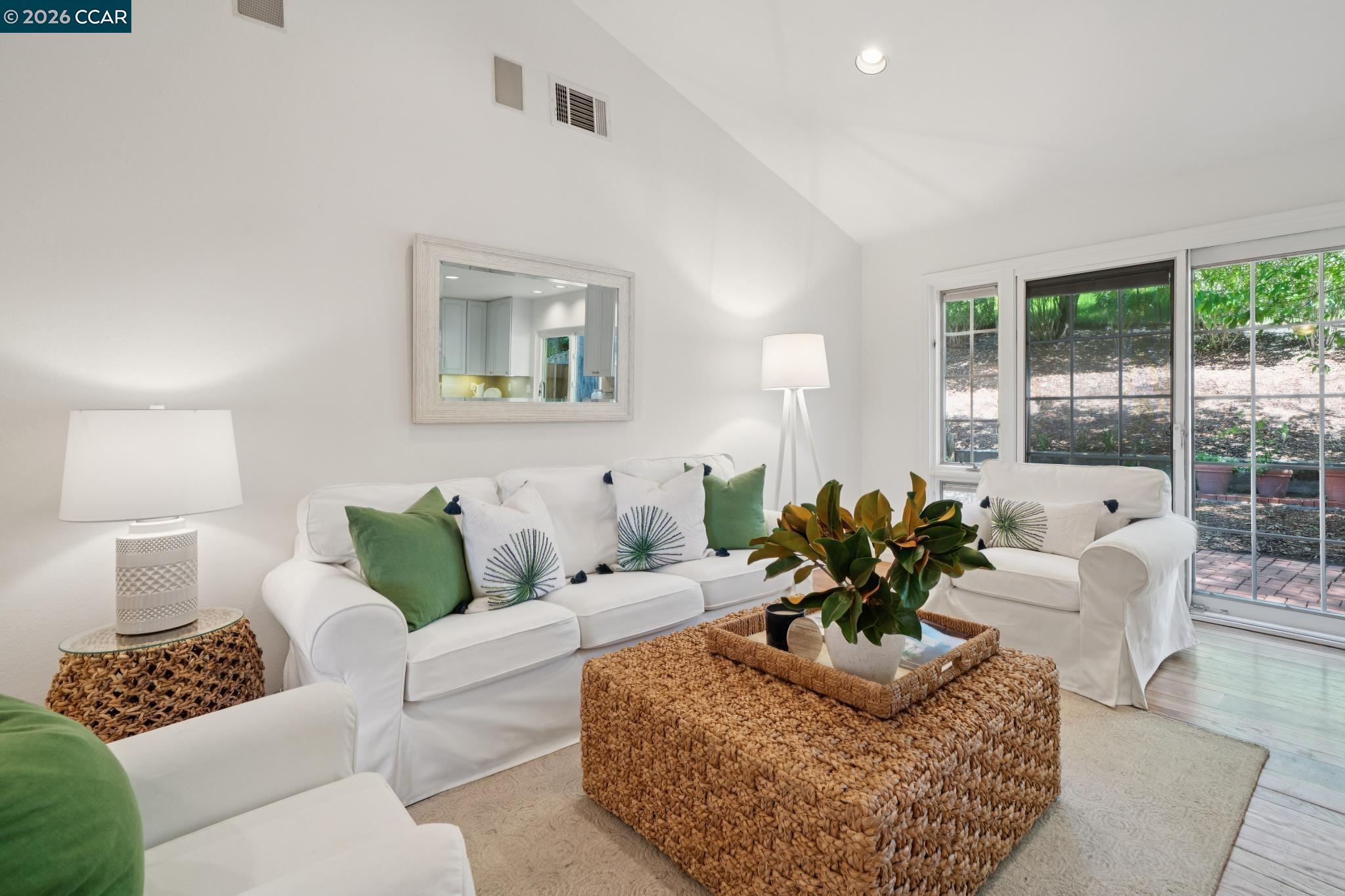 Detail Gallery Image 14 of 40 For 169 Natalie Dr, Moraga,  CA 94556 - 3 Beds | 2 Baths