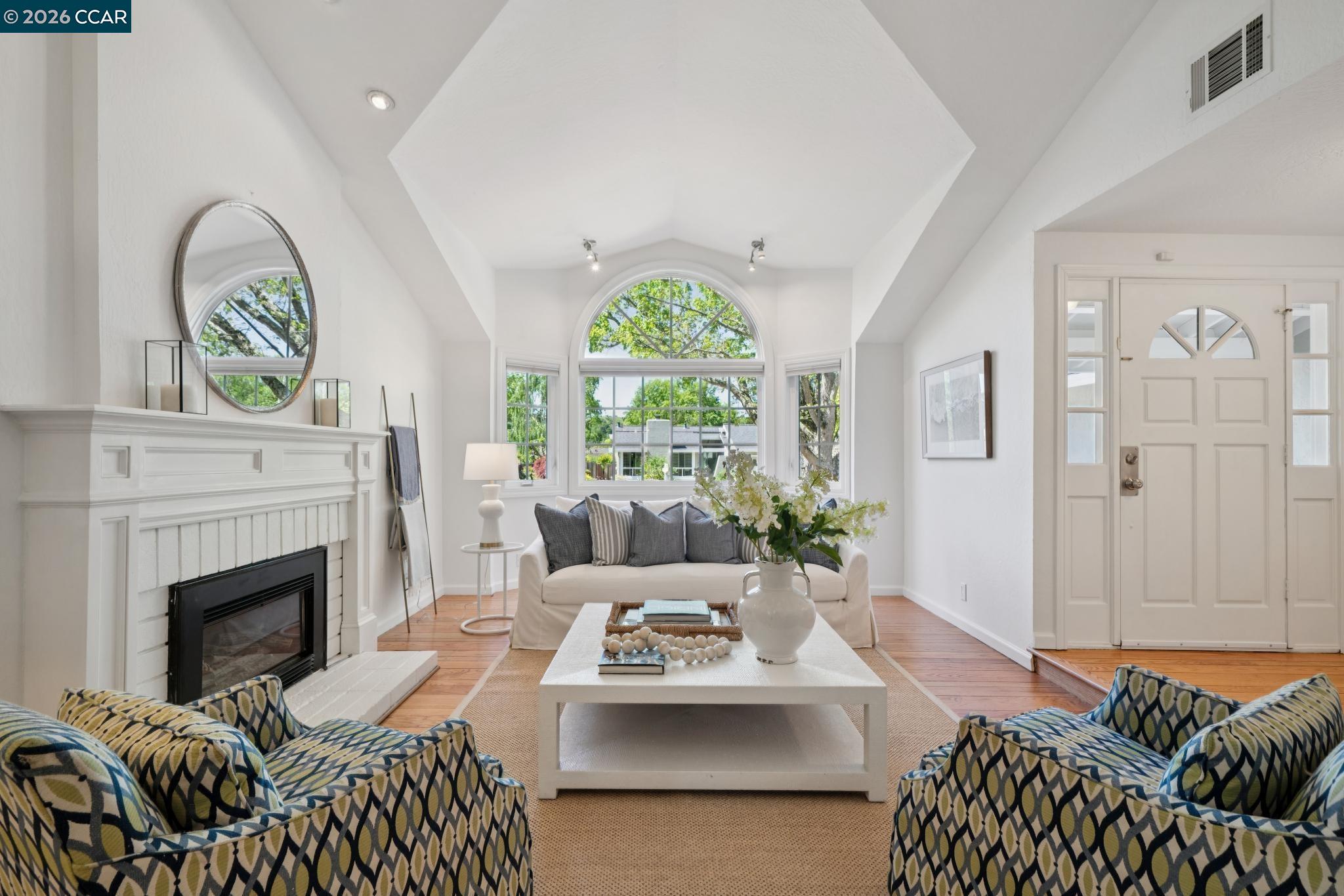 Detail Gallery Image 6 of 40 For 169 Natalie Dr, Moraga,  CA 94556 - 3 Beds | 2 Baths