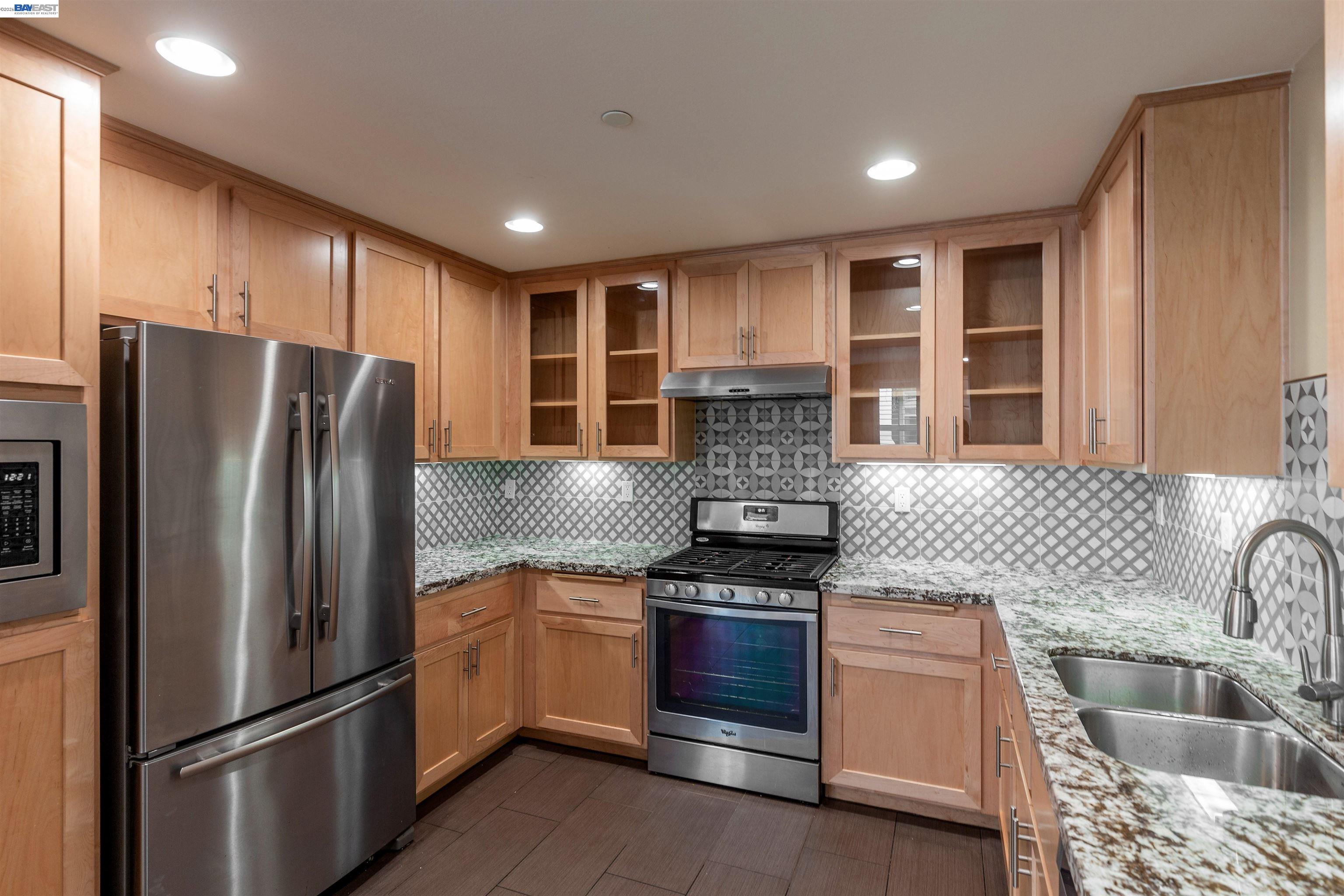 Detail Gallery Image 10 of 35 For 651 Elderberry Dr, Milpitas,  CA 95035 - 2 Beds | 2 Baths