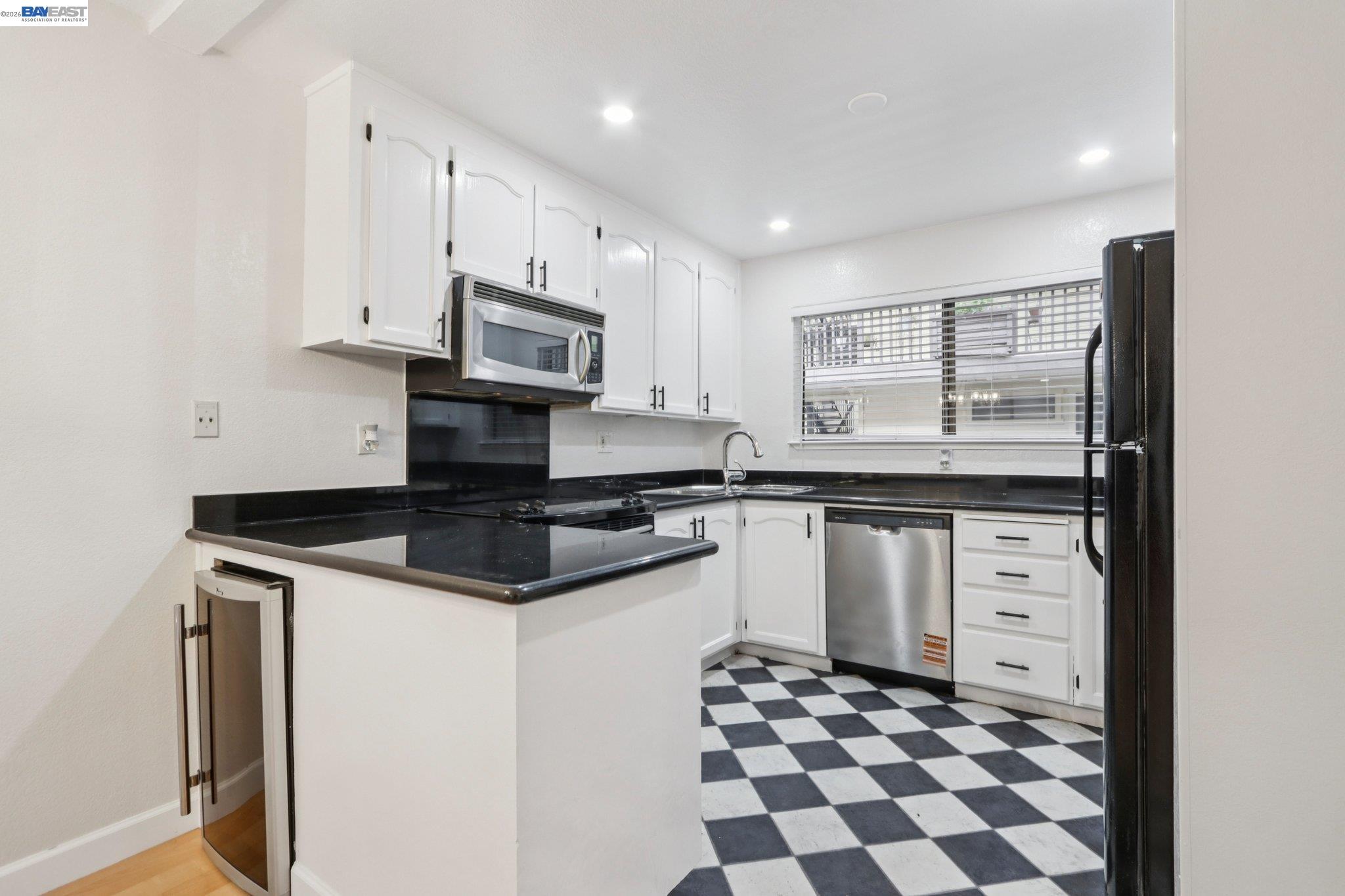 Photo #7: 41129762 Listing: Photo #7