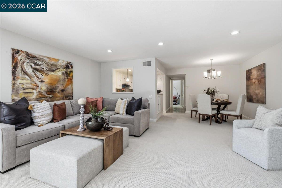 Photo #13: 41129763 Listing: Photo #13