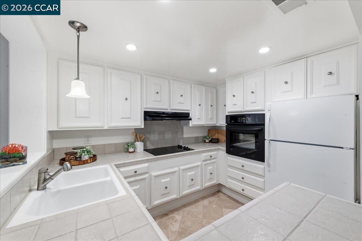 Photo #20: 41129763 Listing: Photo #20