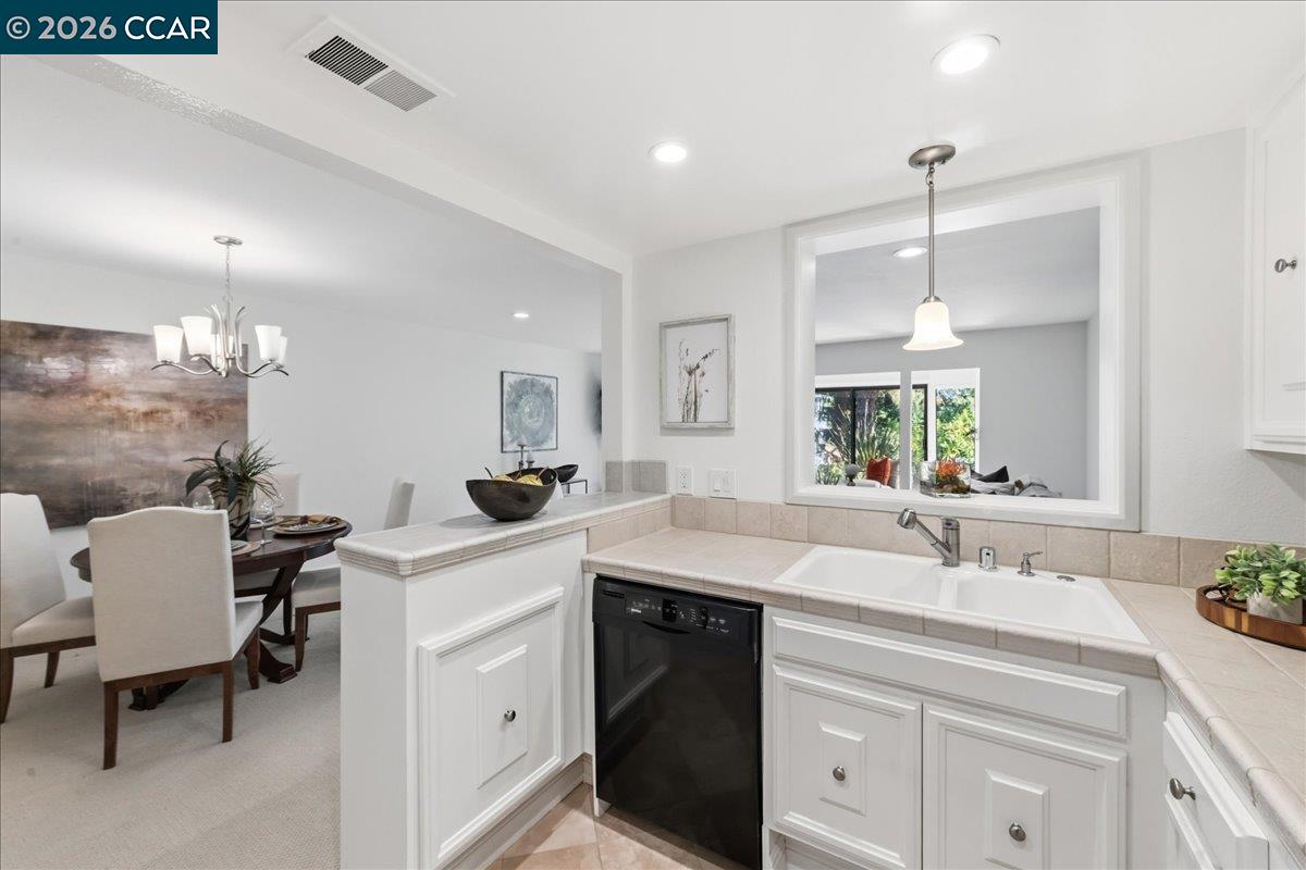 Photo #21: 41129763 Listing: Photo #21