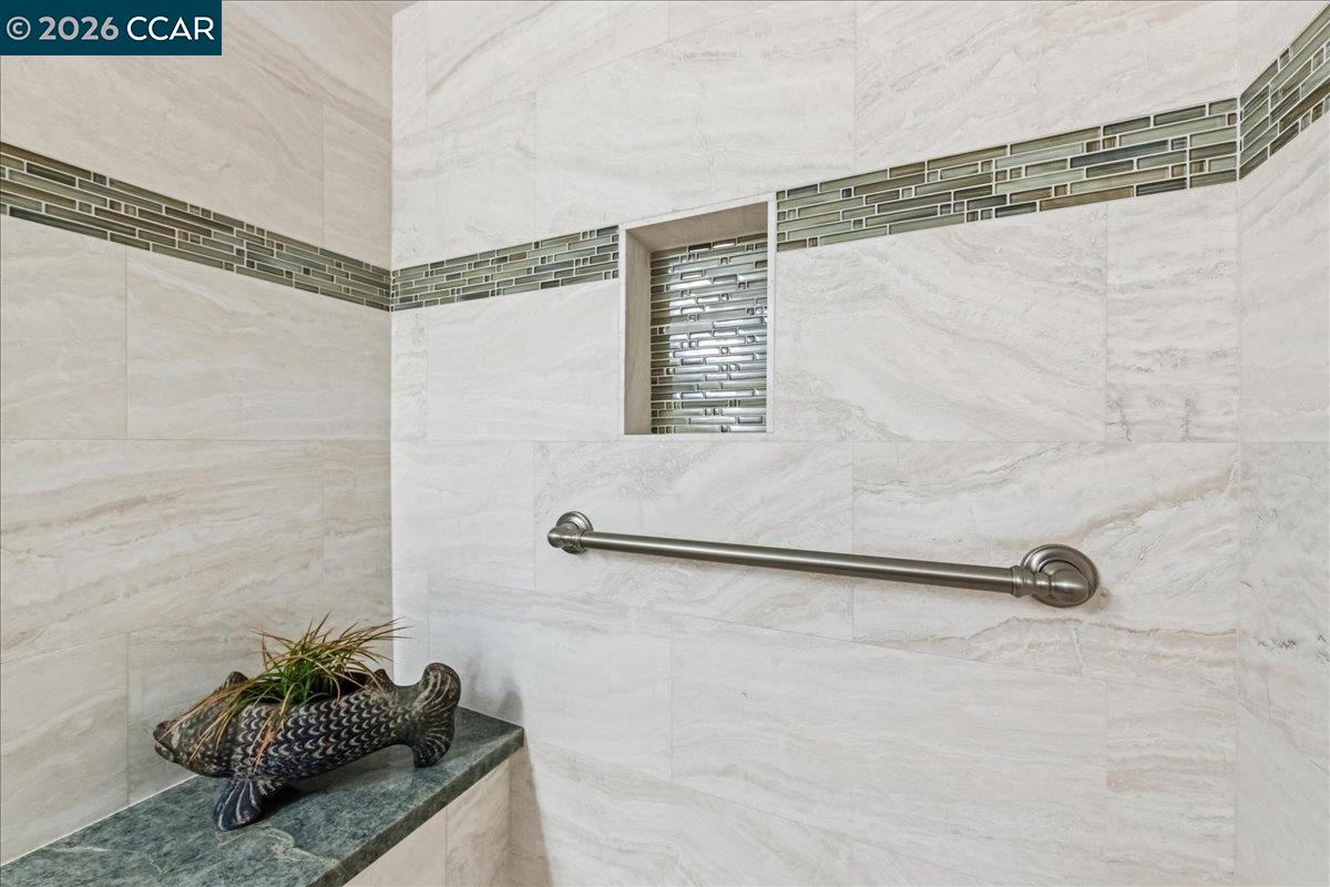 Photo #41: 41129763 Listing: Photo #41