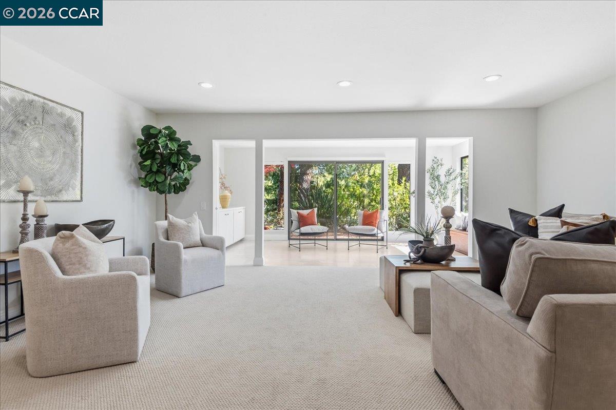 Photo #6: 41129763 Listing: Photo #6