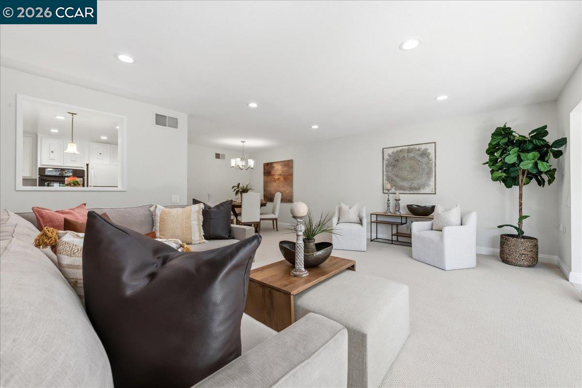 Photo #10: 41129763 Listing: Photo #10