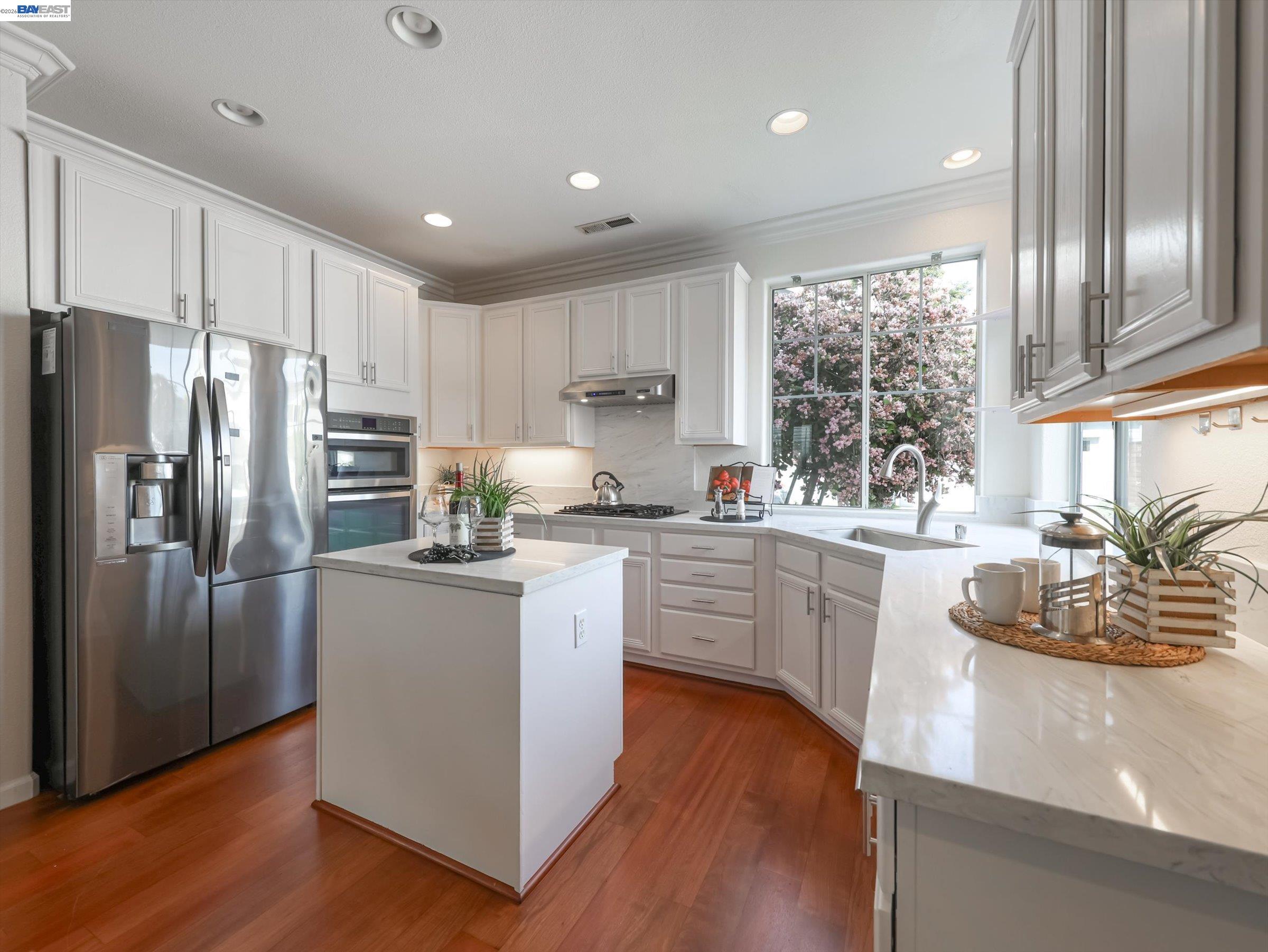 Detail Gallery Image 15 of 40 For 326 I St, Fremont,  CA 94536 - 4 Beds | 3 Baths