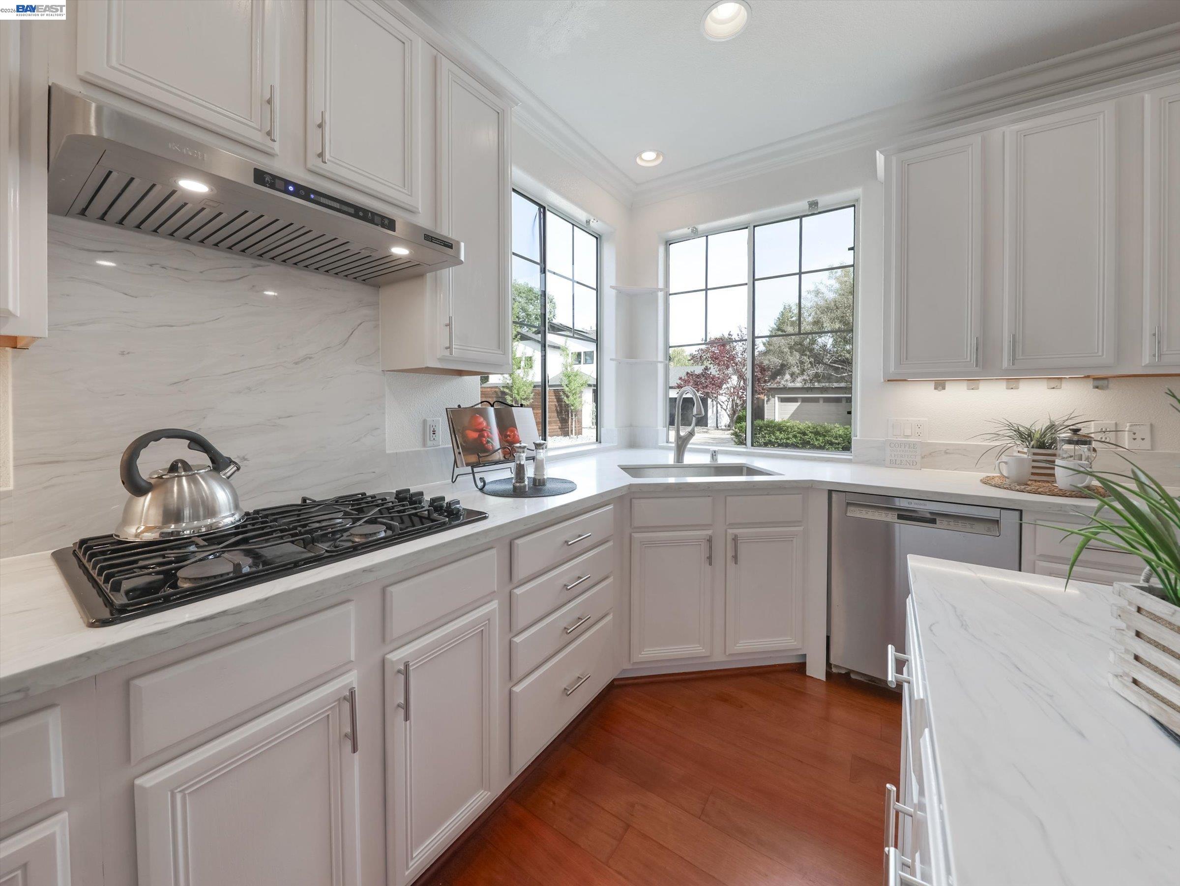 Detail Gallery Image 16 of 40 For 326 I St, Fremont,  CA 94536 - 4 Beds | 3 Baths