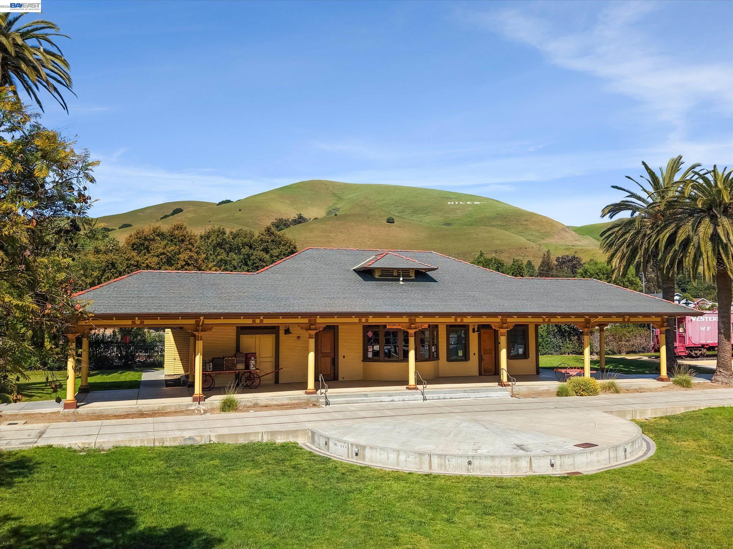 Detail Gallery Image 40 of 40 For 326 I St, Fremont,  CA 94536 - 4 Beds | 3 Baths