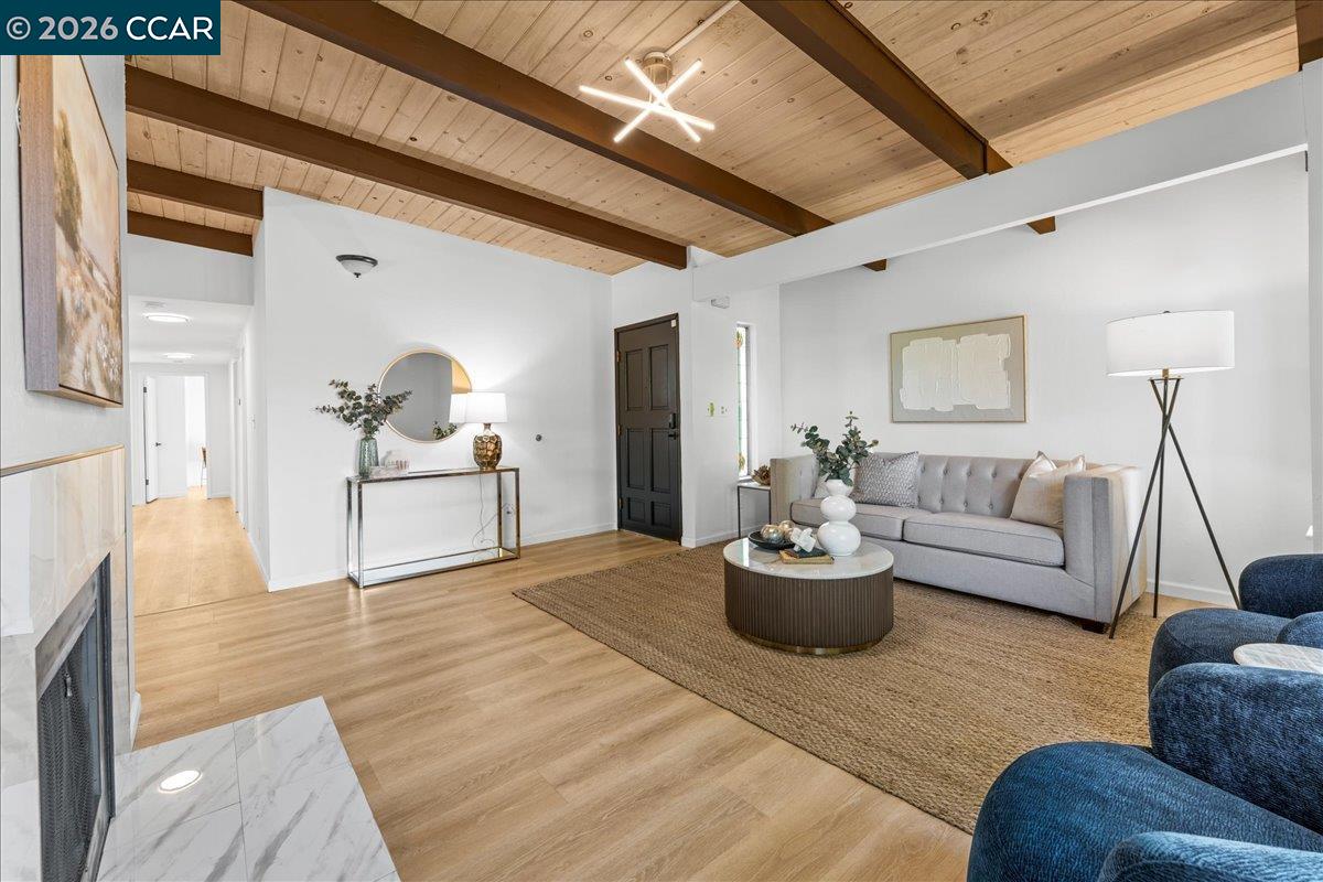 Detail Gallery Image 3 of 34 For 1735 David Ave, Concord,  CA 94518 - 4 Beds | 2 Baths