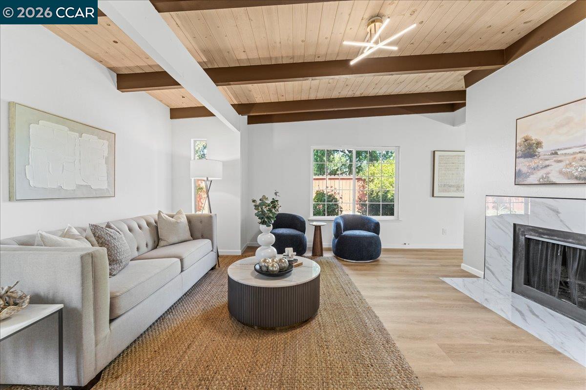 Detail Gallery Image 4 of 34 For 1735 David Ave, Concord,  CA 94518 - 4 Beds | 2 Baths