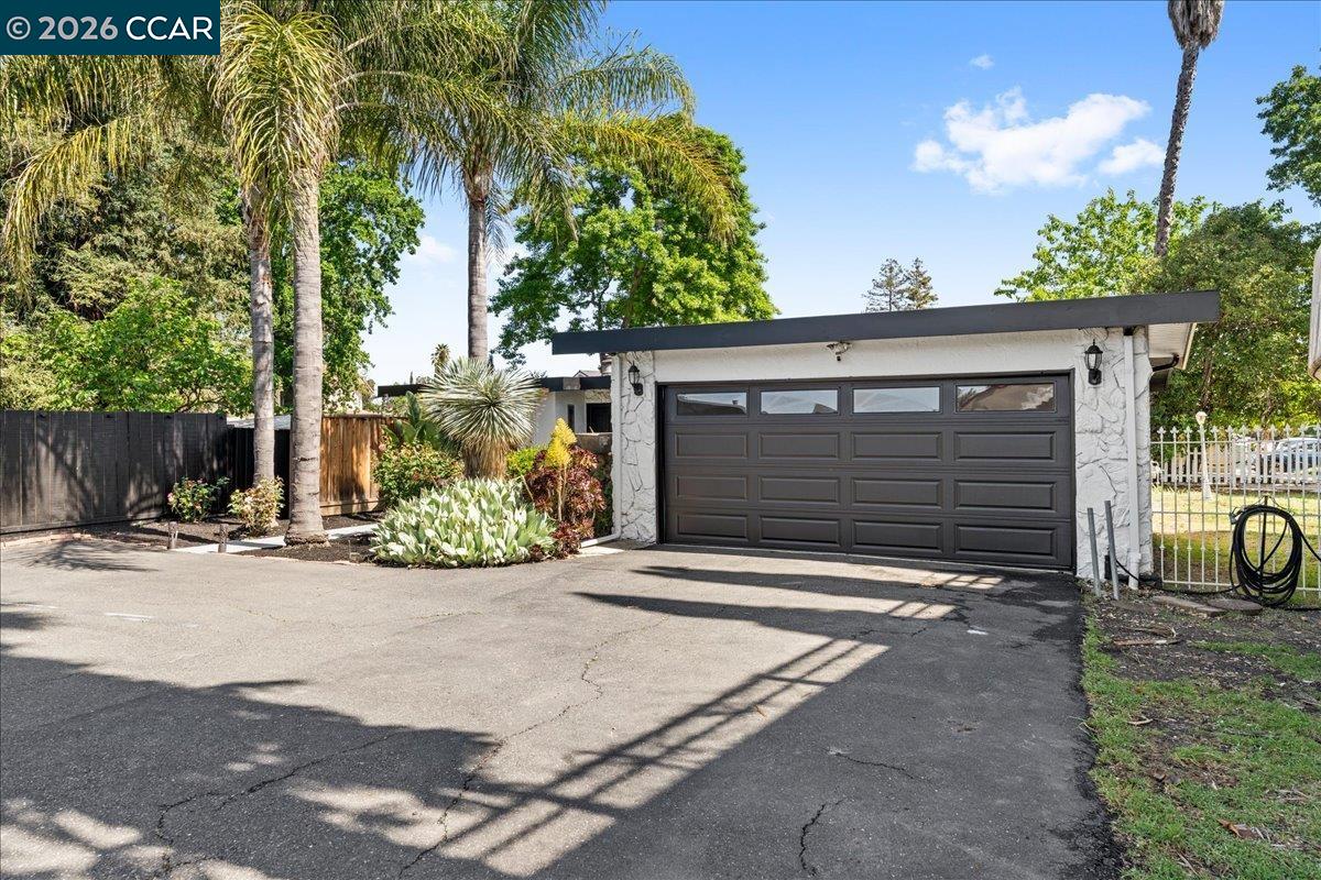 Detail Gallery Image 31 of 34 For 1735 David Ave, Concord,  CA 94518 - 4 Beds | 2 Baths