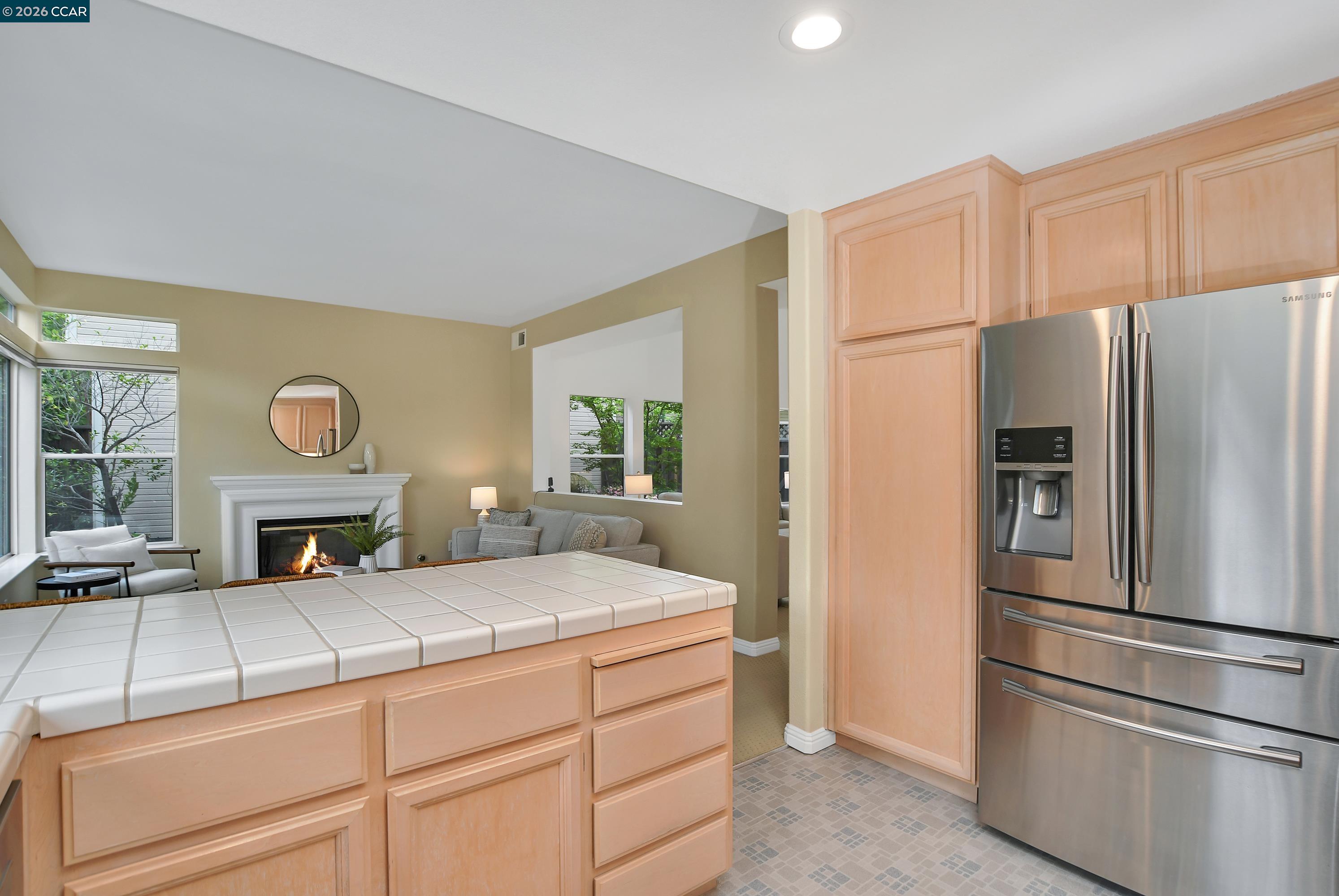 Detail Gallery Image 12 of 46 For 508 Valley View Court, Martinez,  CA 94553-3562 - 3 Beds | 2/1 Baths