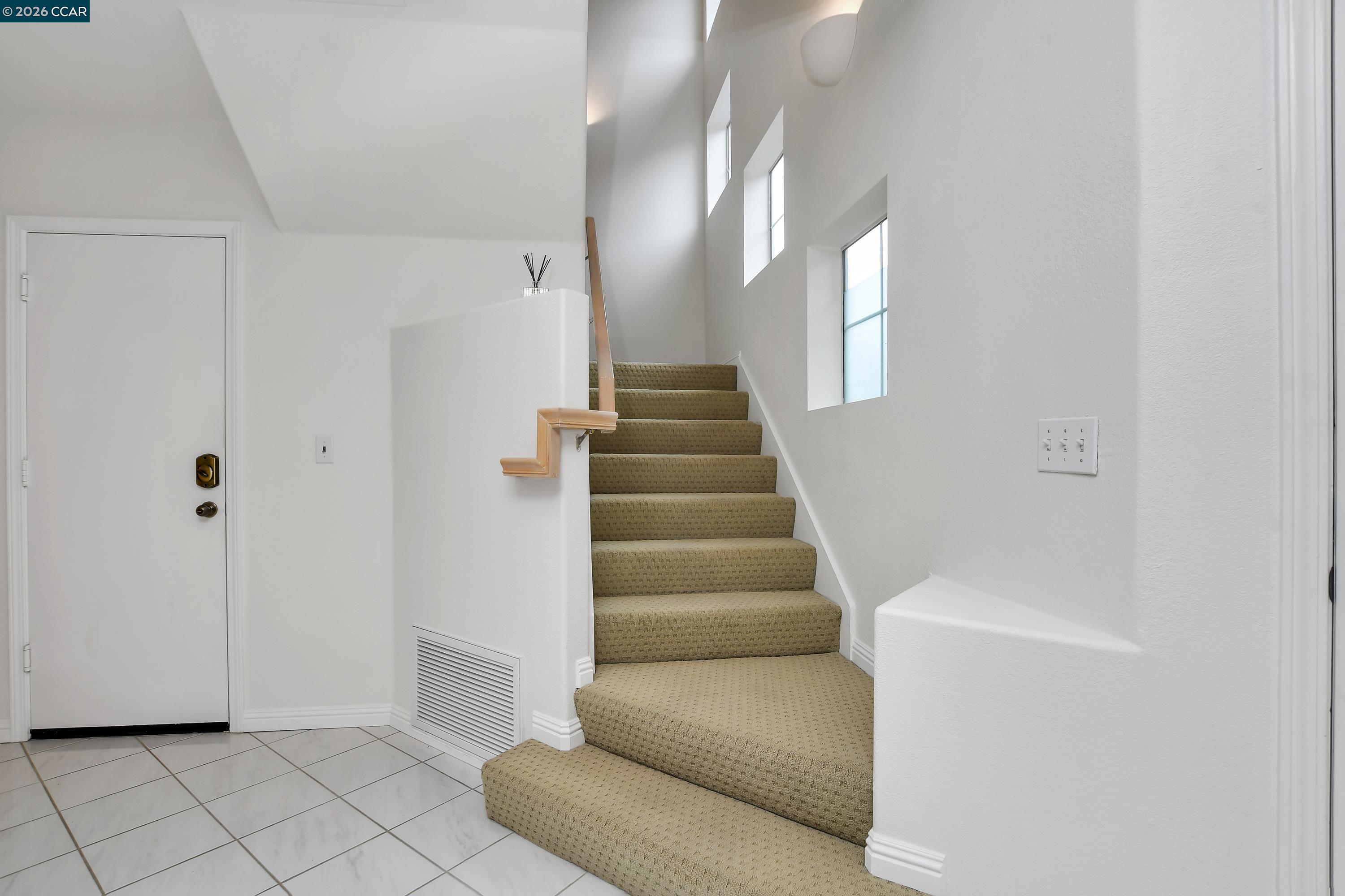 Detail Gallery Image 14 of 46 For 508 Valley View Court, Martinez,  CA 94553-3562 - 3 Beds | 2/1 Baths