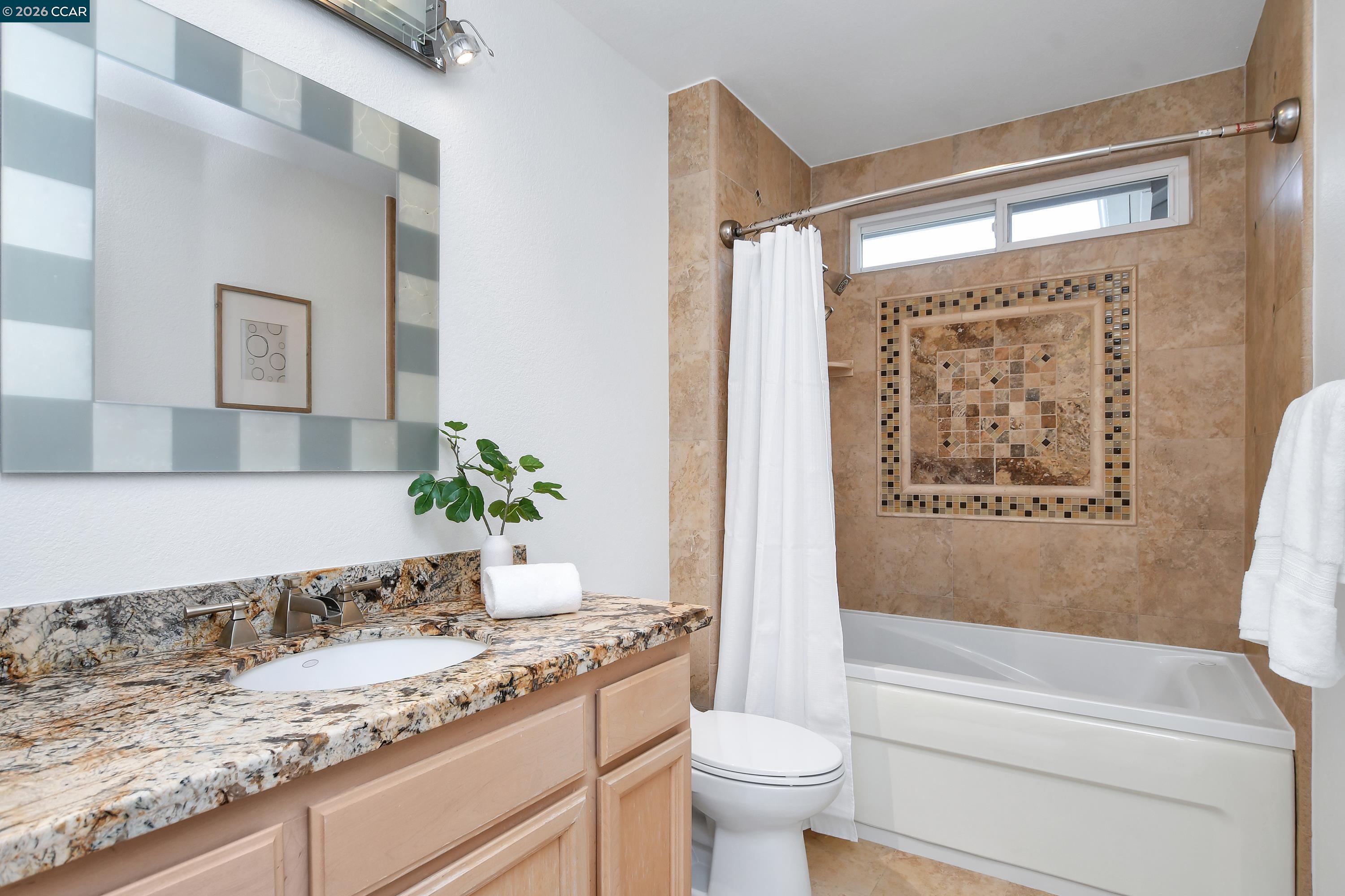 Detail Gallery Image 23 of 46 For 508 Valley View Court, Martinez,  CA 94553-3562 - 3 Beds | 2/1 Baths