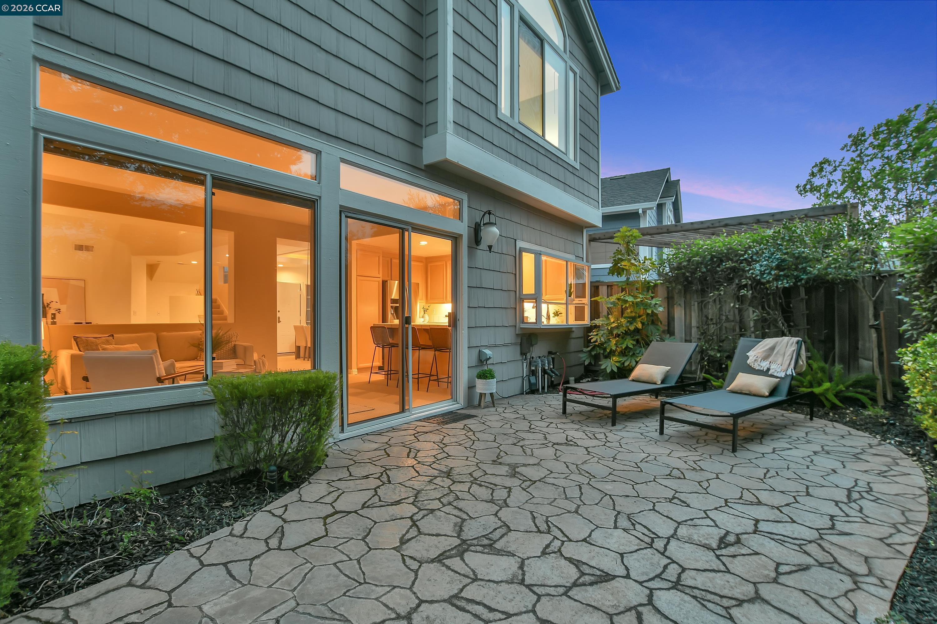 Detail Gallery Image 29 of 46 For 508 Valley View Court, Martinez,  CA 94553-3562 - 3 Beds | 2/1 Baths