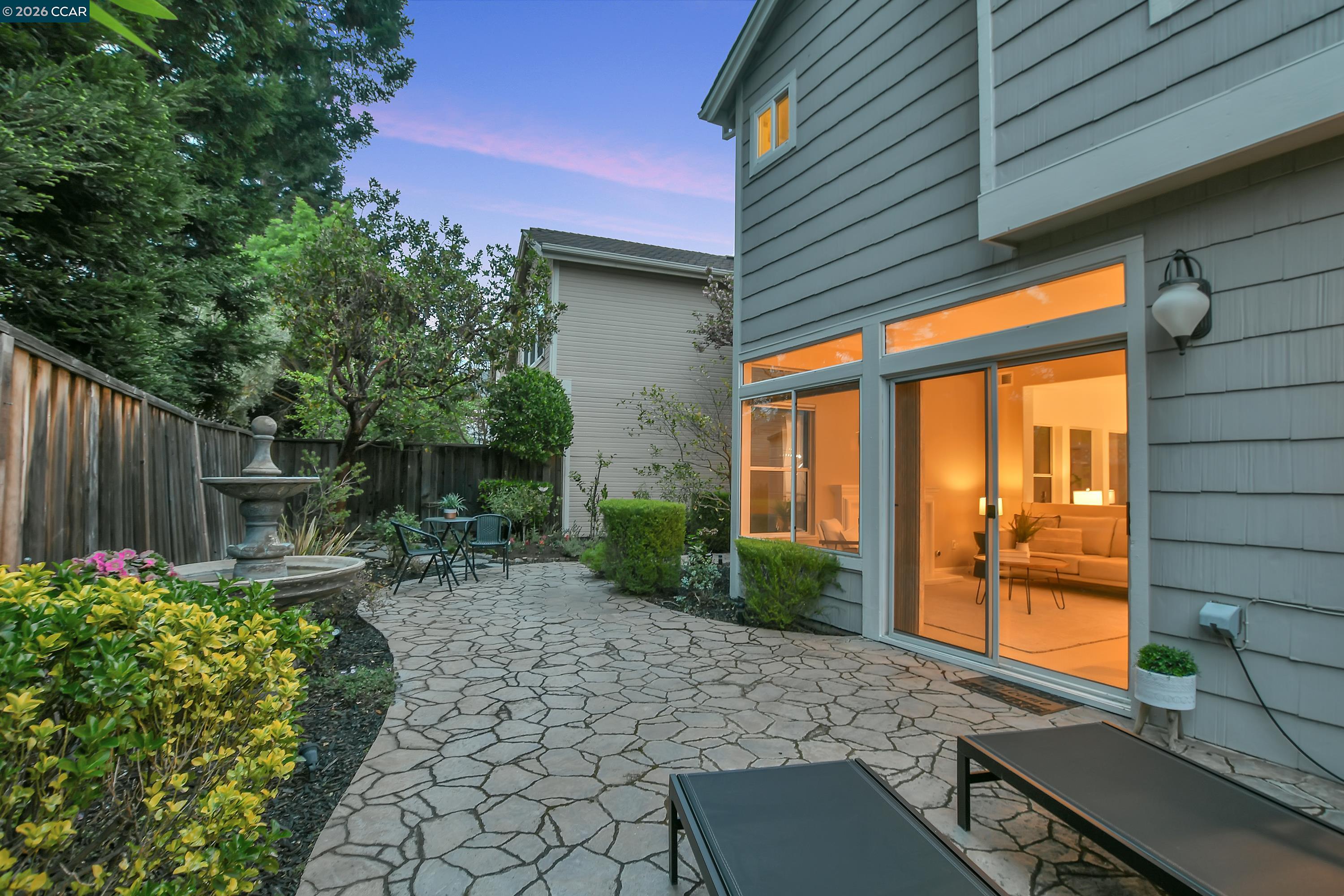 Detail Gallery Image 34 of 46 For 508 Valley View Court, Martinez,  CA 94553-3562 - 3 Beds | 2/1 Baths