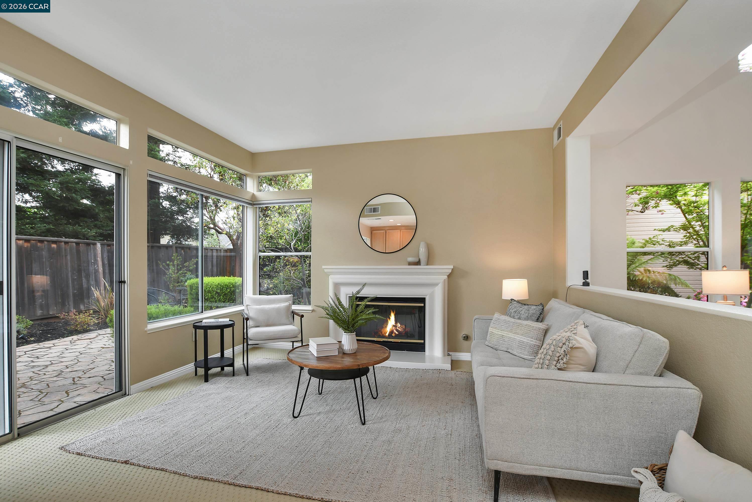 Detail Gallery Image 8 of 46 For 508 Valley View Court, Martinez,  CA 94553-3562 - 3 Beds | 2/1 Baths