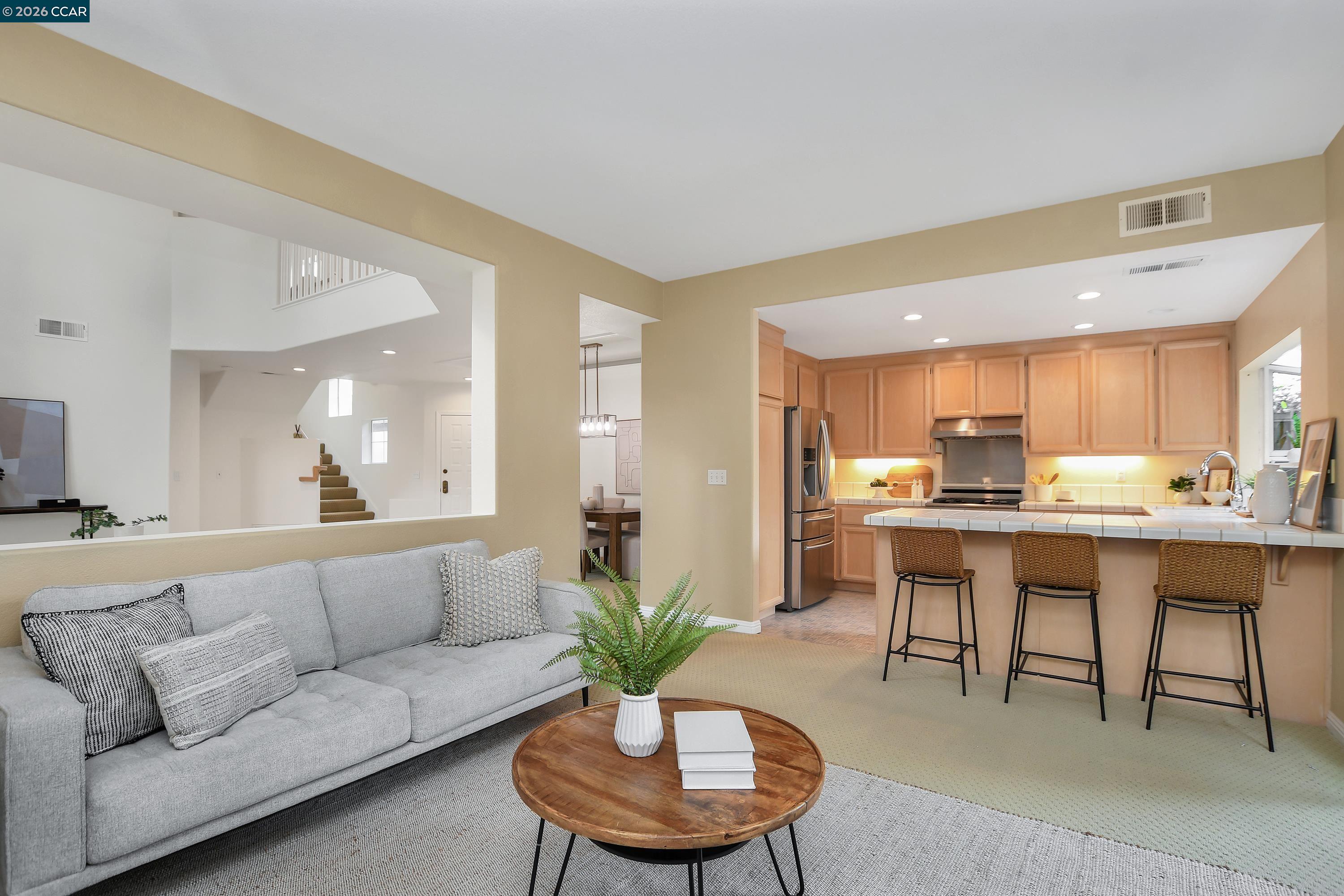 Detail Gallery Image 9 of 46 For 508 Valley View Court, Martinez,  CA 94553-3562 - 3 Beds | 2/1 Baths