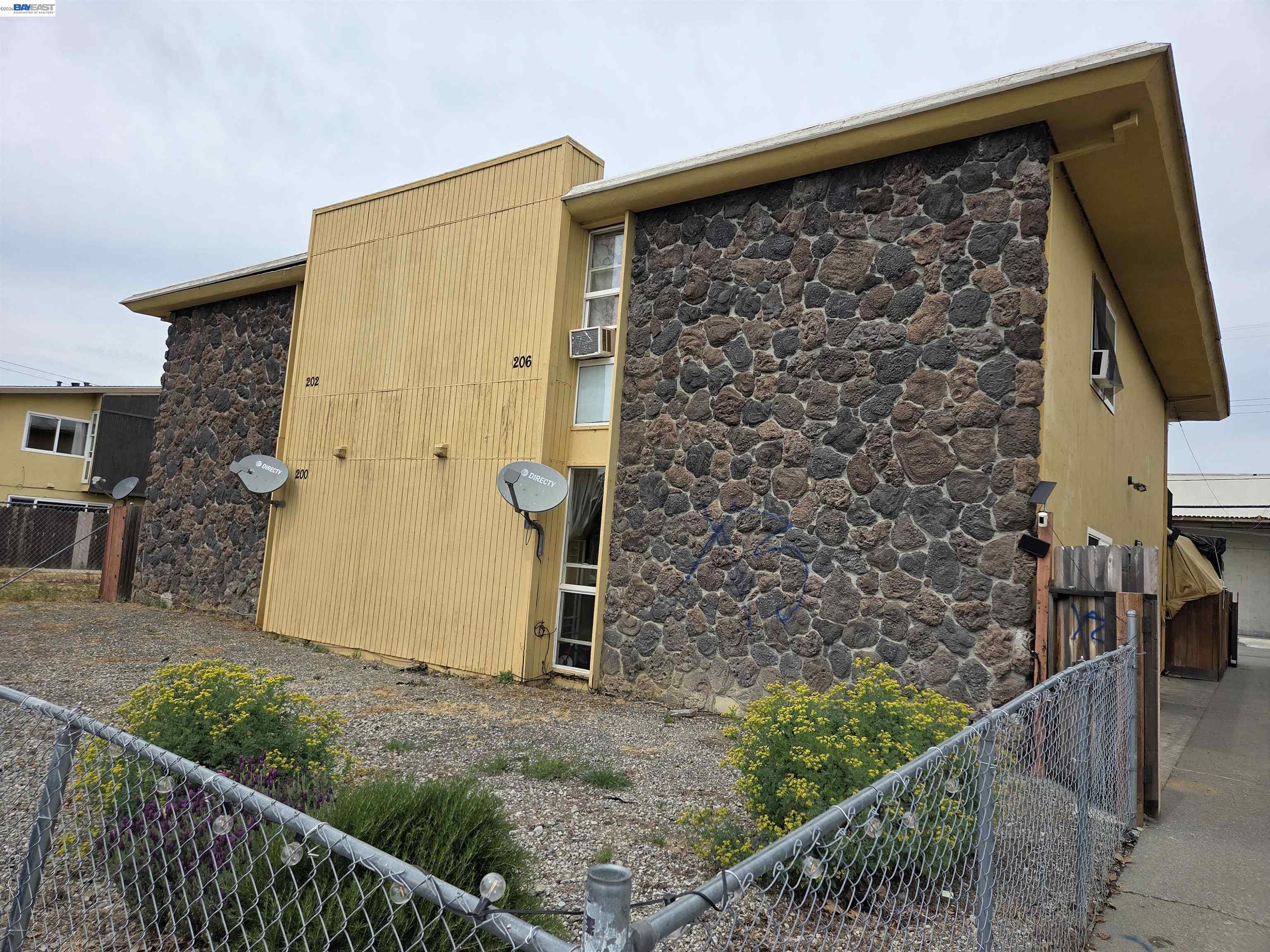 Front Image Thumbnail for BE41129776