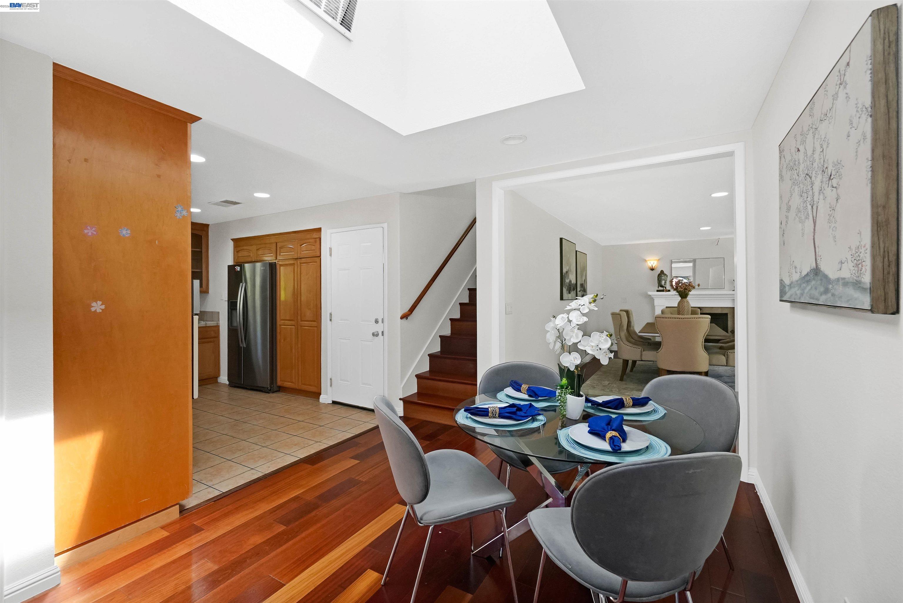 Detail Gallery Image 16 of 75 For 2076 Mento Dr, Fremont,  CA 94539 - 5 Beds | 4 Baths