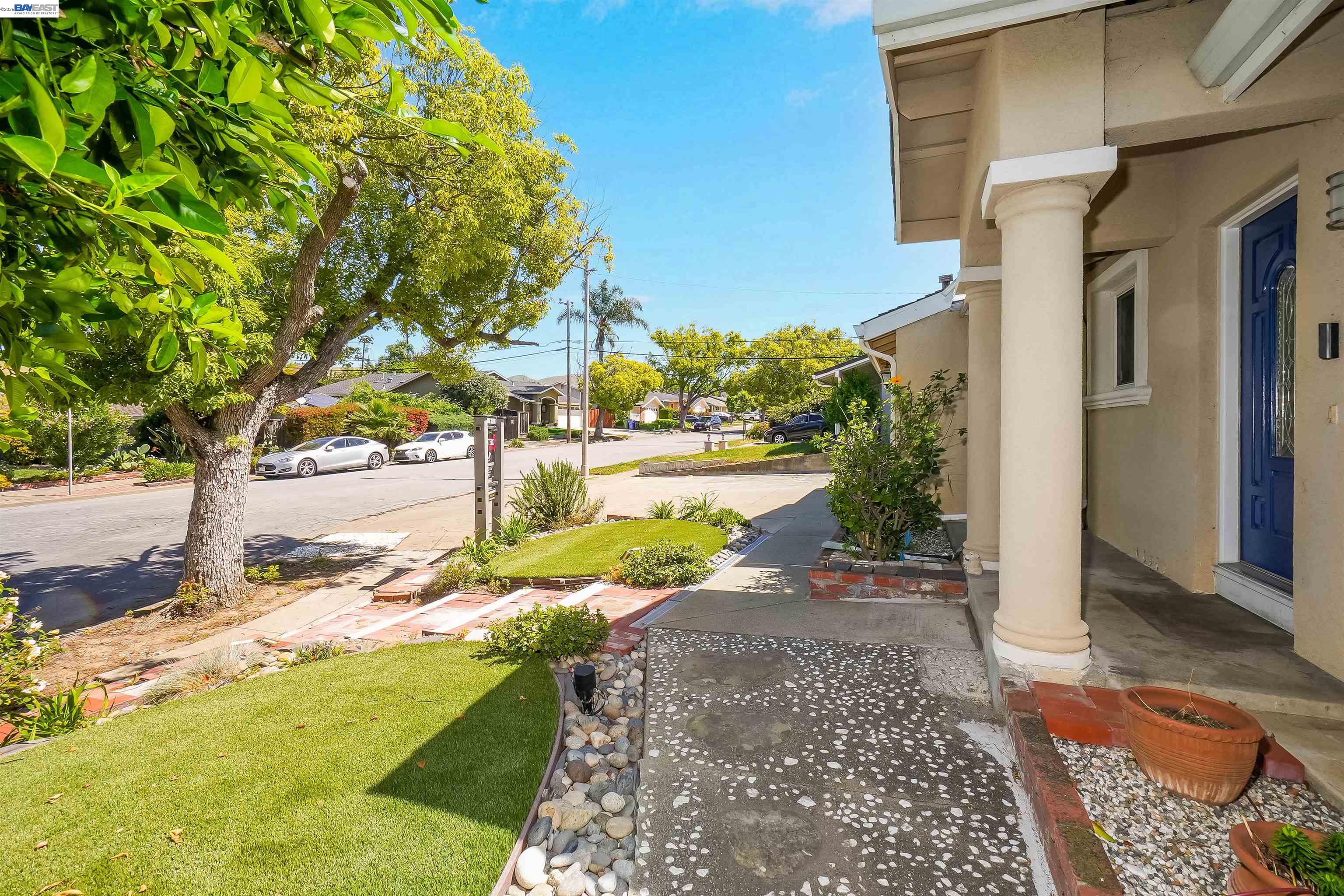 Detail Gallery Image 5 of 75 For 2076 Mento Dr, Fremont,  CA 94539 - 5 Beds | 4 Baths