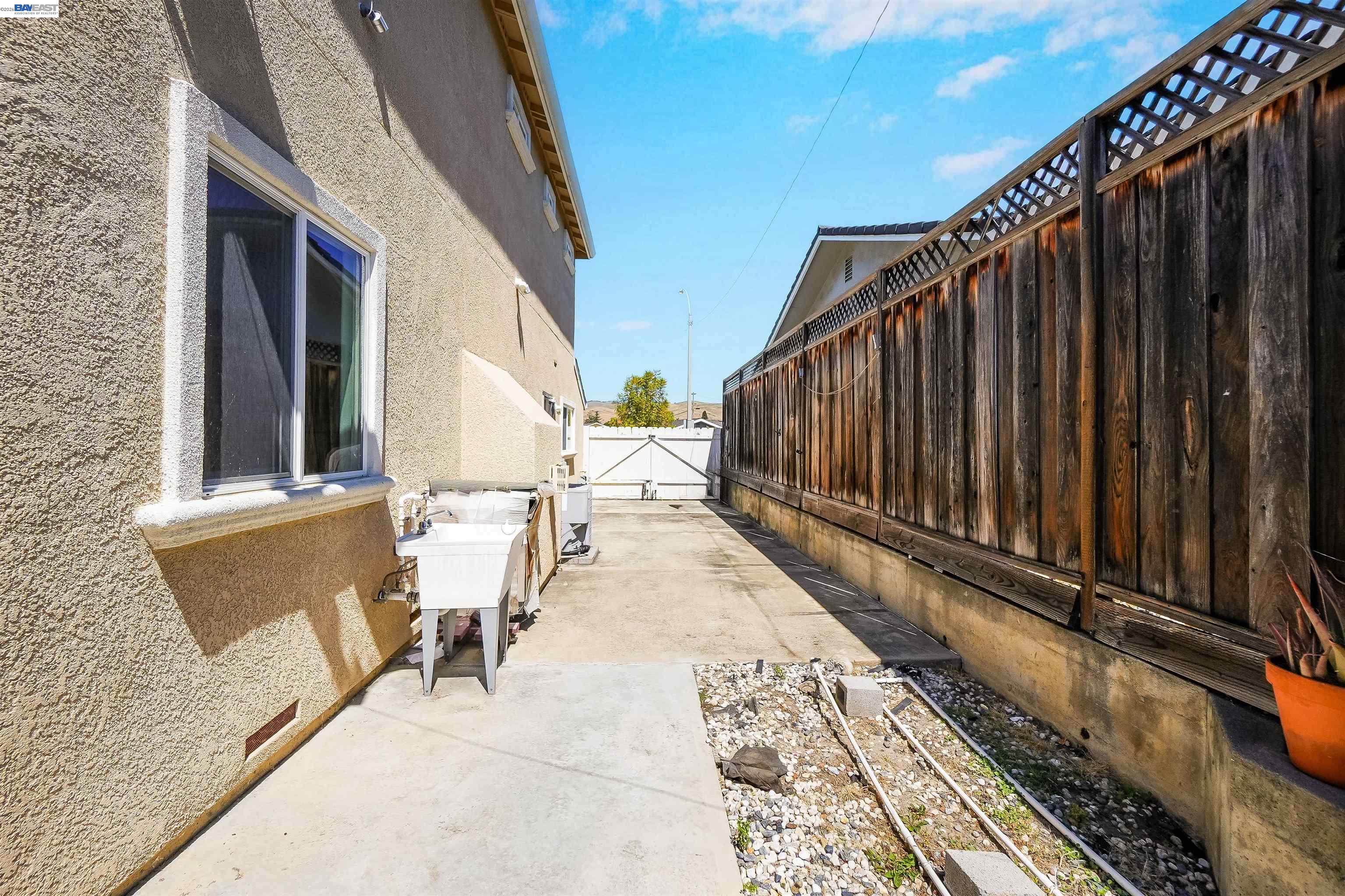 Detail Gallery Image 48 of 75 For 2076 Mento Dr, Fremont,  CA 94539 - 5 Beds | 4 Baths