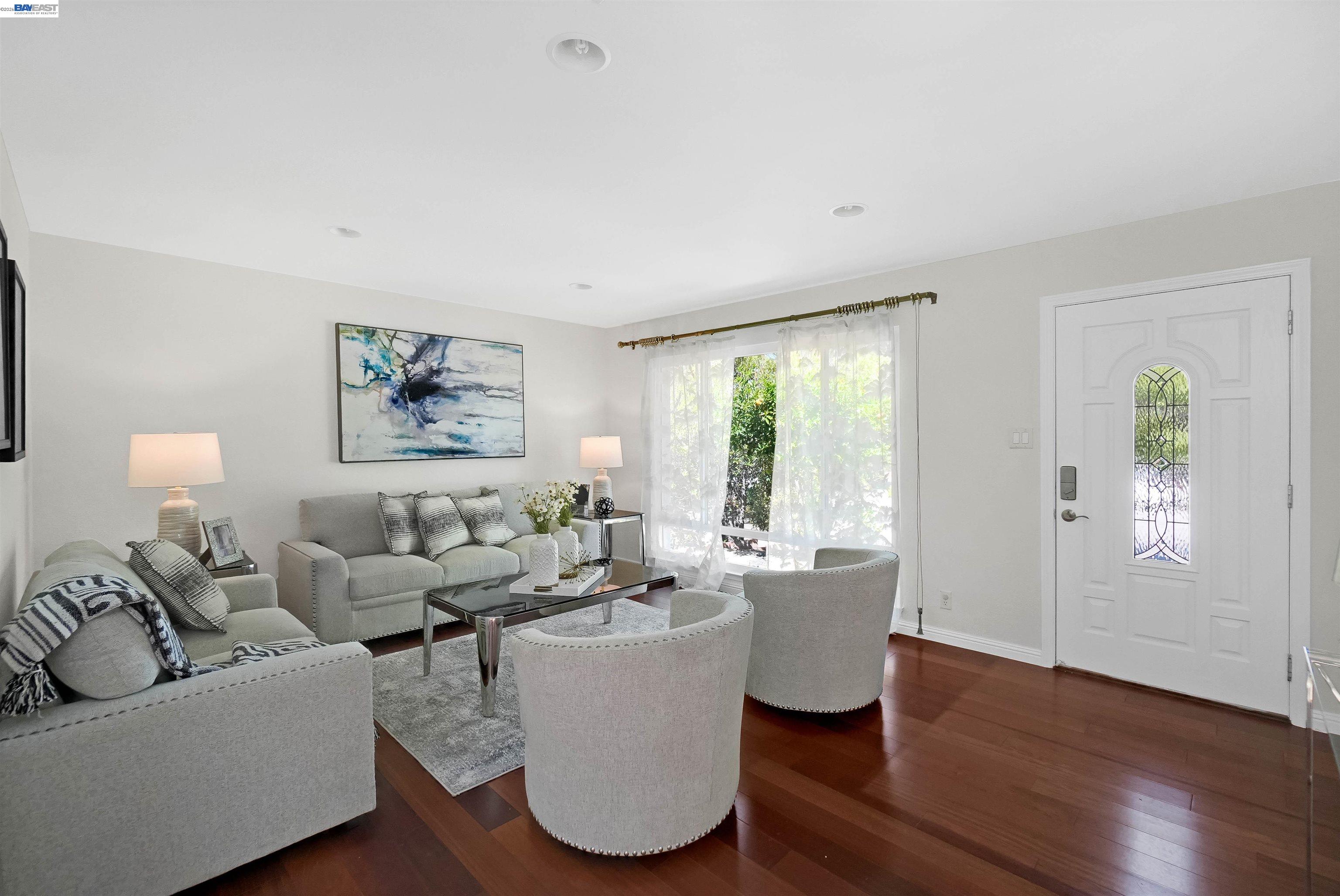 Detail Gallery Image 7 of 75 For 2076 Mento Dr, Fremont,  CA 94539 - 5 Beds | 4 Baths