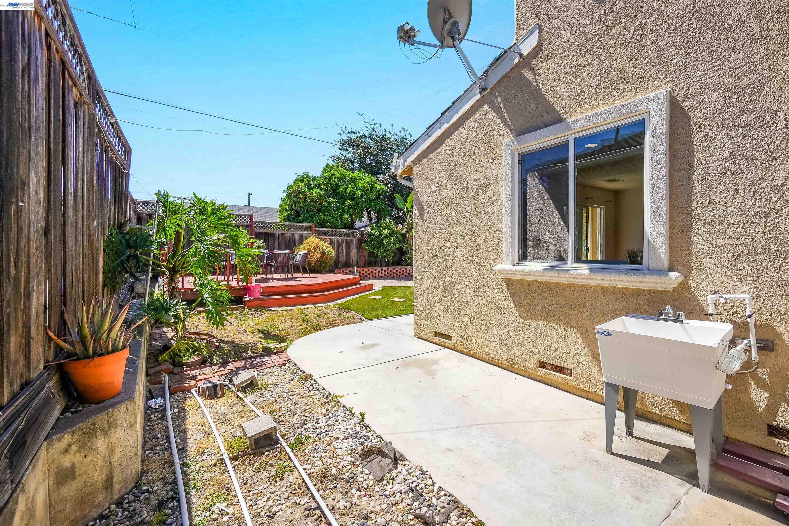 Detail Gallery Image 62 of 75 For 2076 Mento Dr, Fremont,  CA 94539 - 5 Beds | 4 Baths