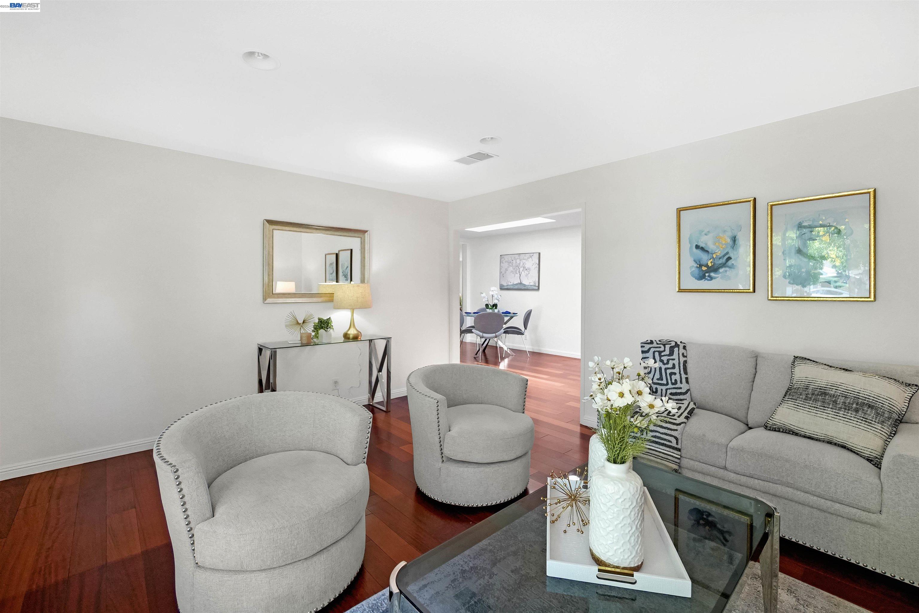 Detail Gallery Image 8 of 75 For 2076 Mento Dr, Fremont,  CA 94539 - 5 Beds | 4 Baths