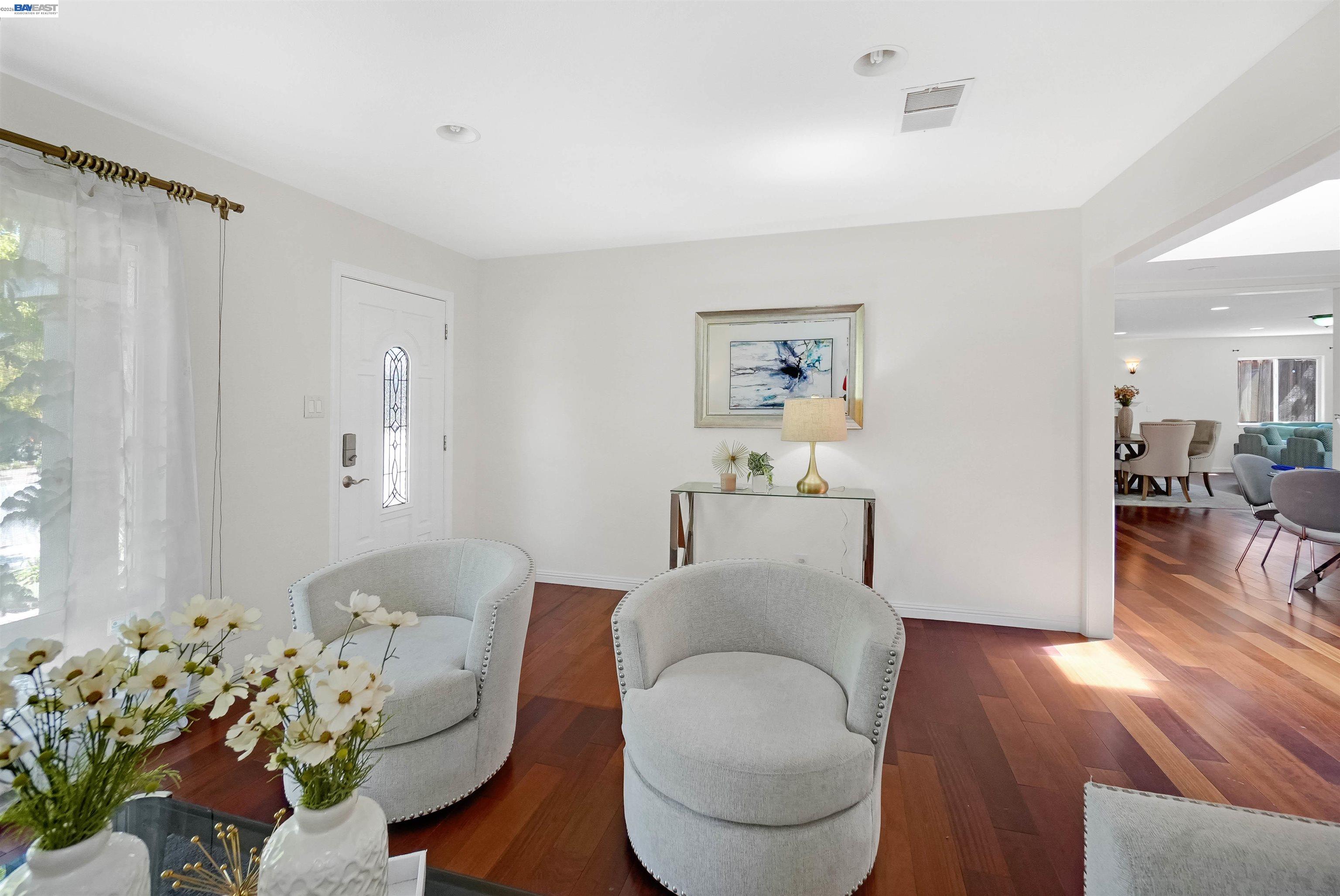 Detail Gallery Image 9 of 75 For 2076 Mento Dr, Fremont,  CA 94539 - 5 Beds | 4 Baths