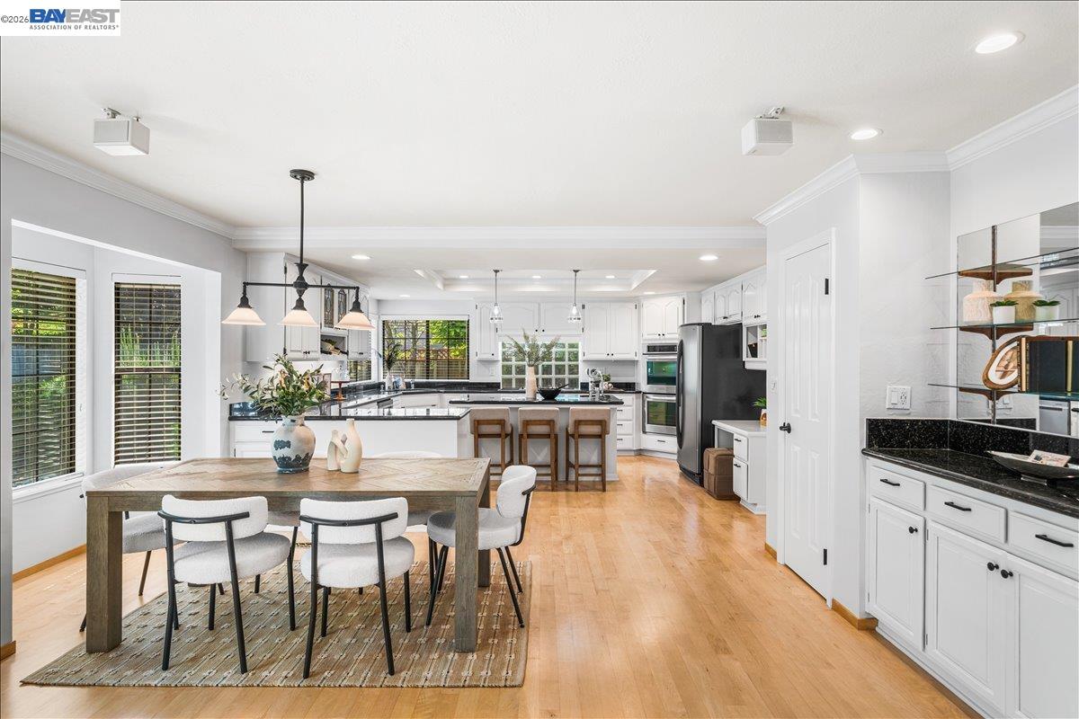 Detail Gallery Image 15 of 62 For 38698 Chrisholm Pl, Fremont,  CA 94536 - 4 Beds | 3 Baths