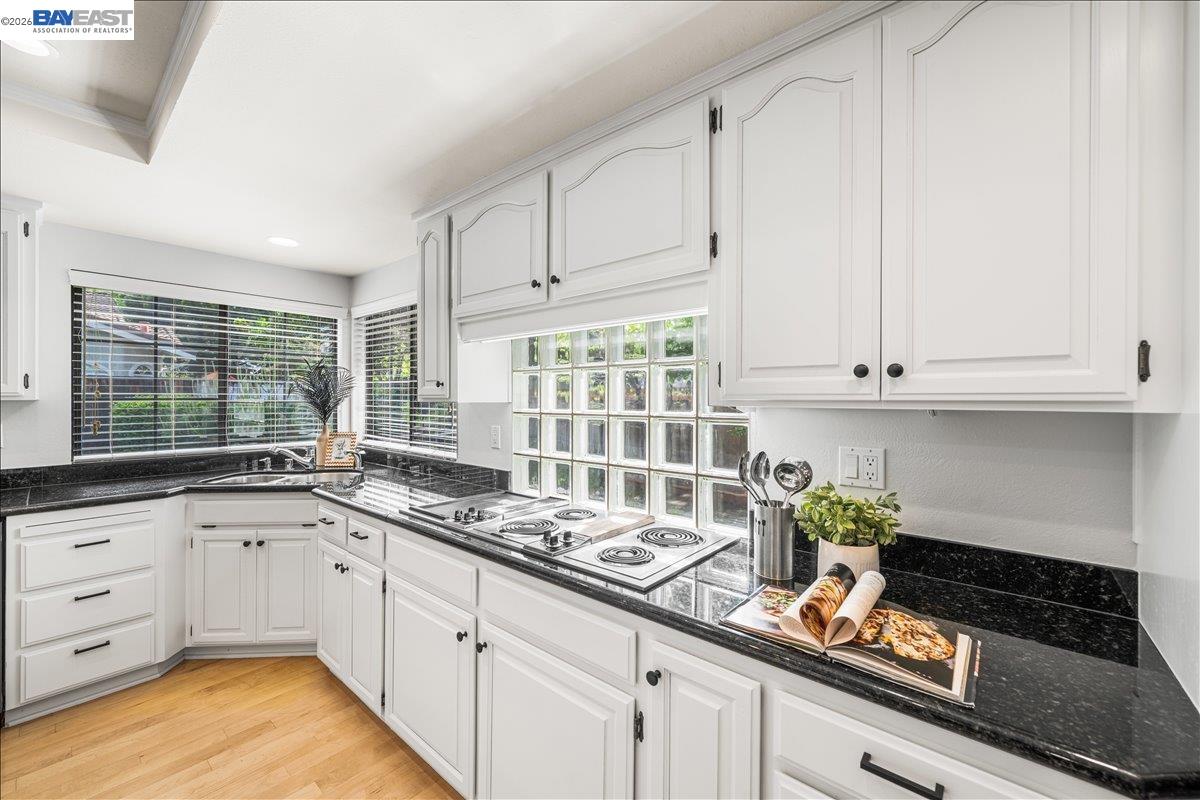 Detail Gallery Image 20 of 62 For 38698 Chrisholm Pl, Fremont,  CA 94536 - 4 Beds | 3 Baths